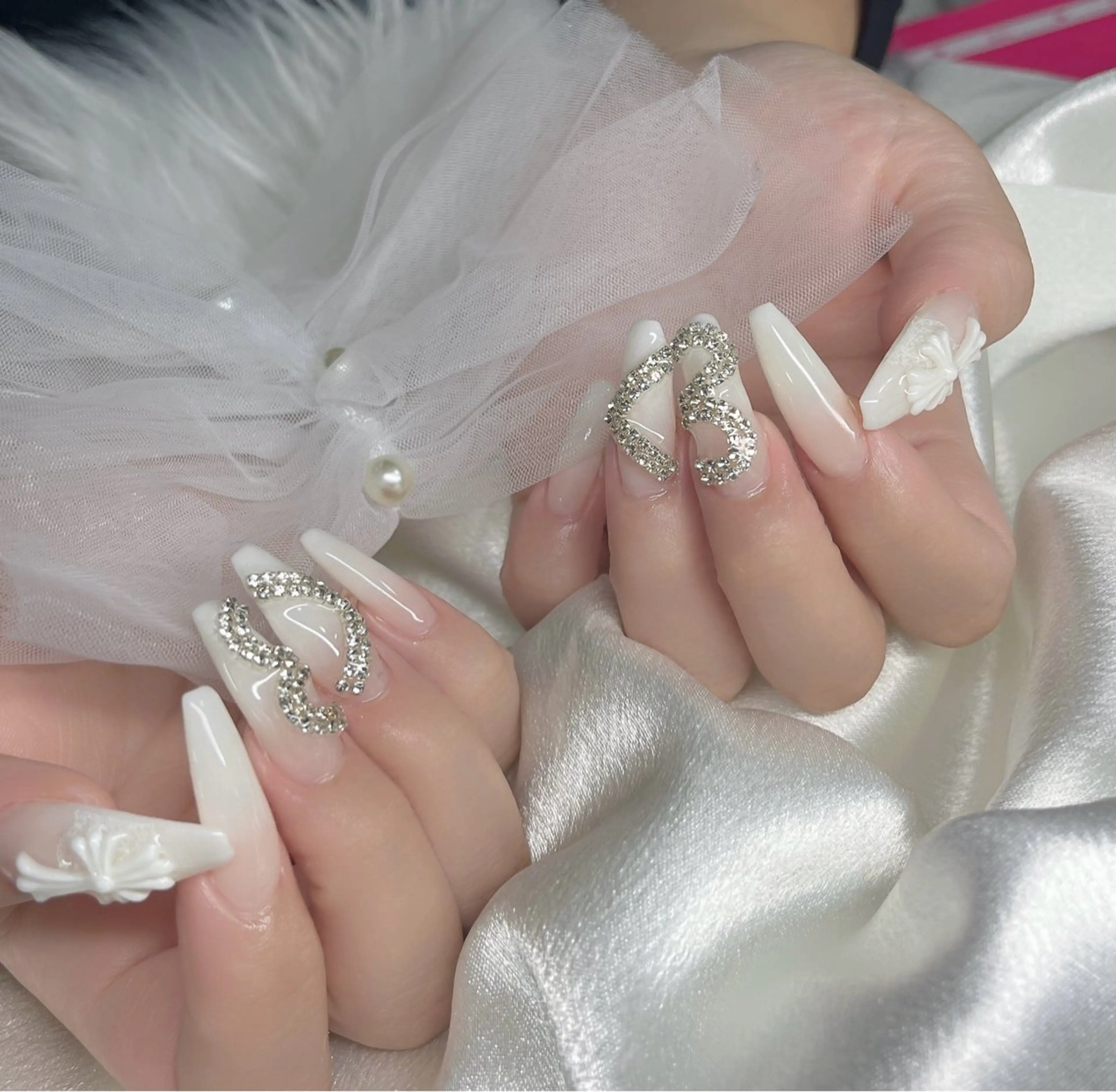 ネイル YOLO NAILのネイルデザイン