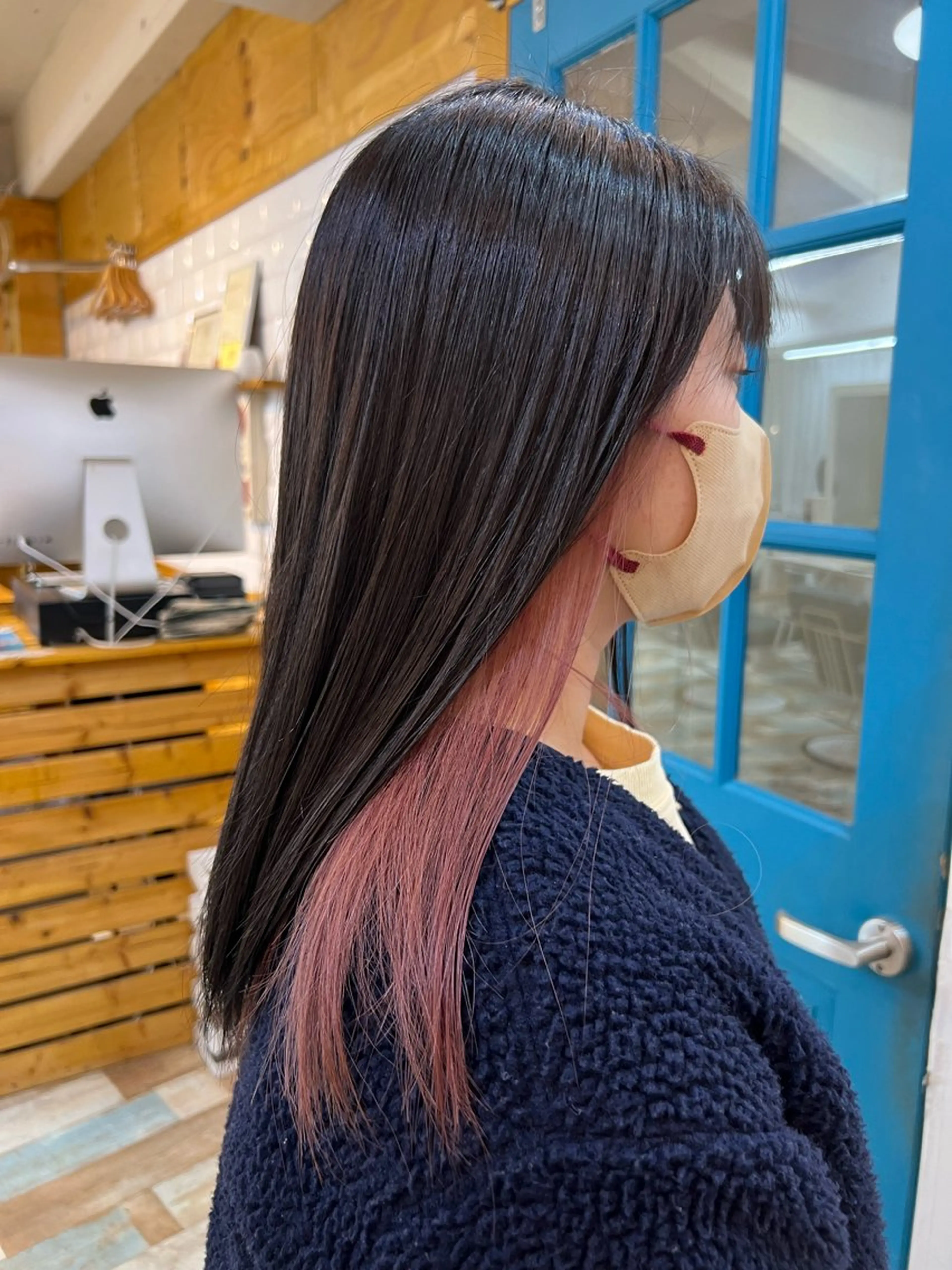 ロング カラー ベージュカラー イヤリングカラー ピンクカラー ピンクベージュ カット ヘアカラー トリートメント KANA/ボブ/ インナーカラー/艶髪のヘアスタイル