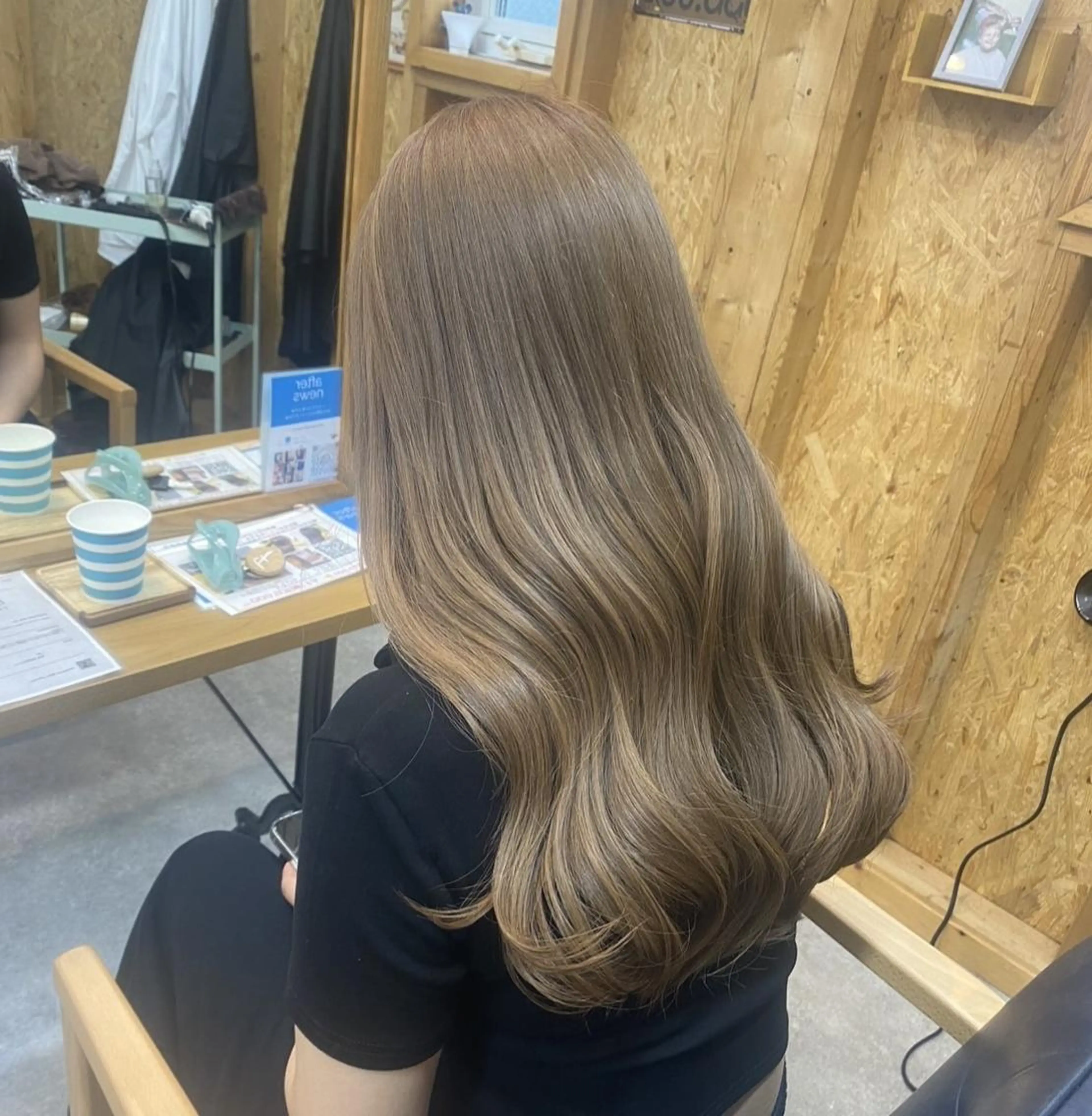 セミロング ヘアカラー トリートメント 透けるミルクティー ☕赤味ゼロ★はる吉のヘアスタイル