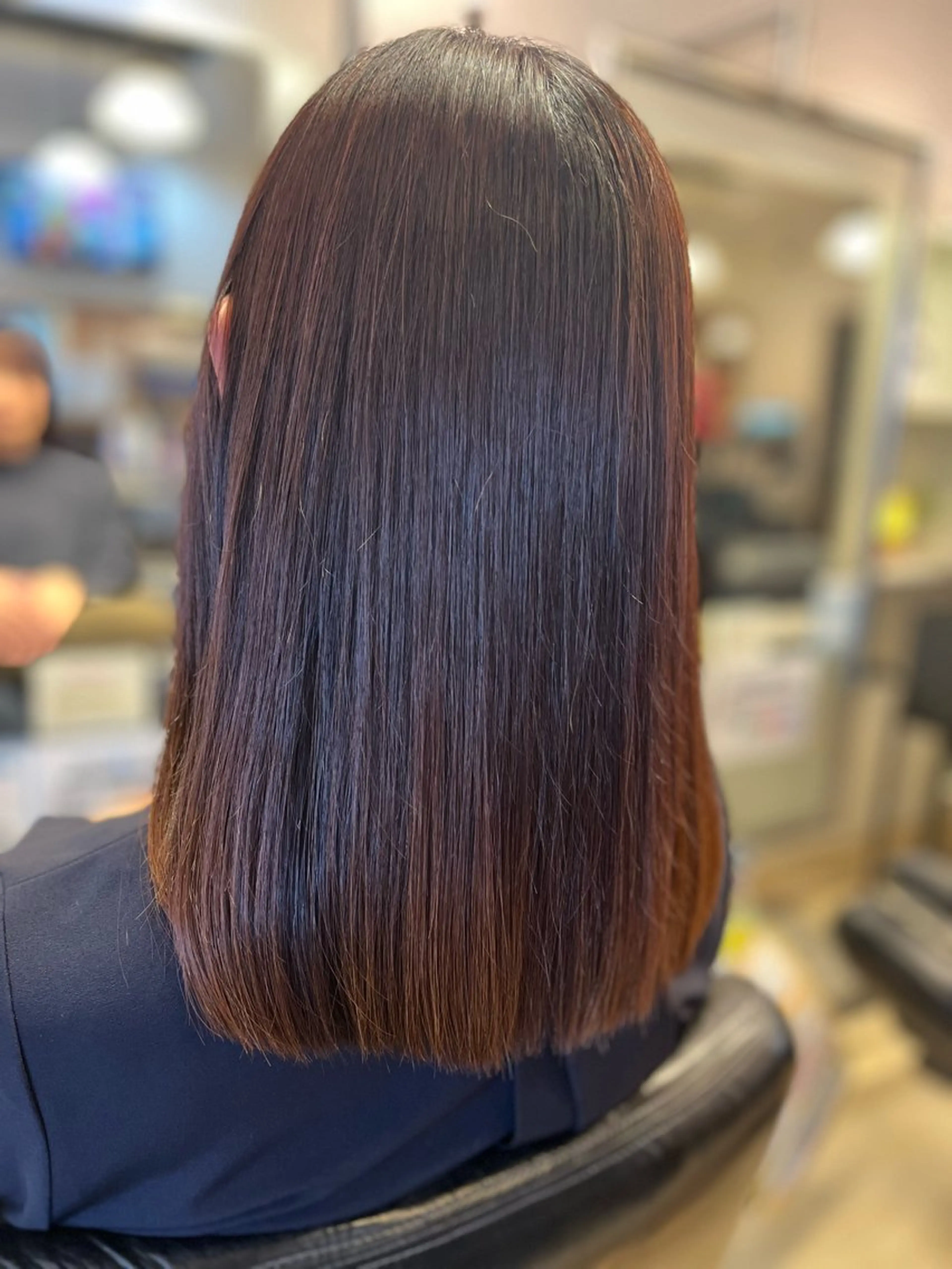 セミロング 矢崎 身江子のヘアスタイル