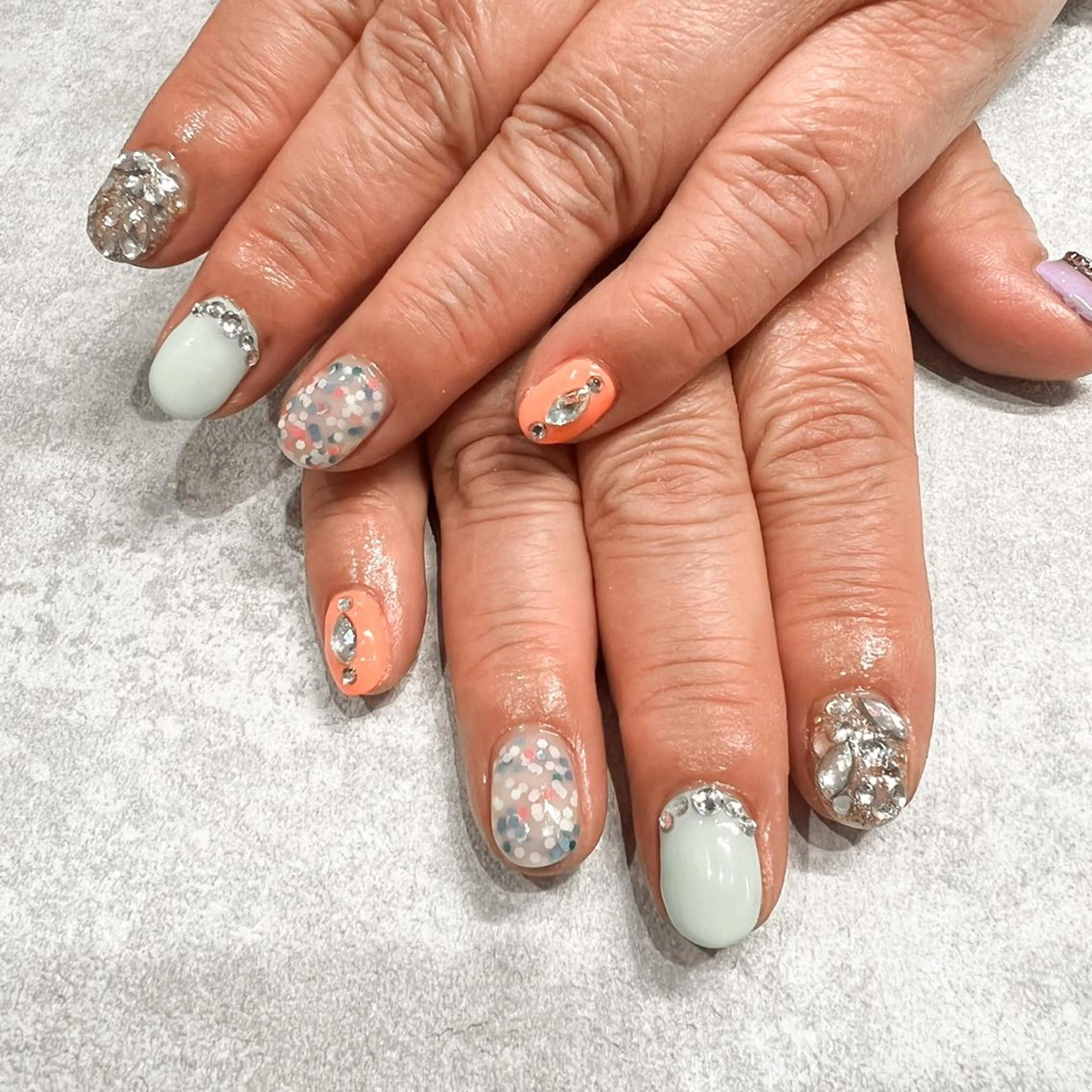 ネイル ハンドネイル 長谷川 奈緒美のネイルデザイン