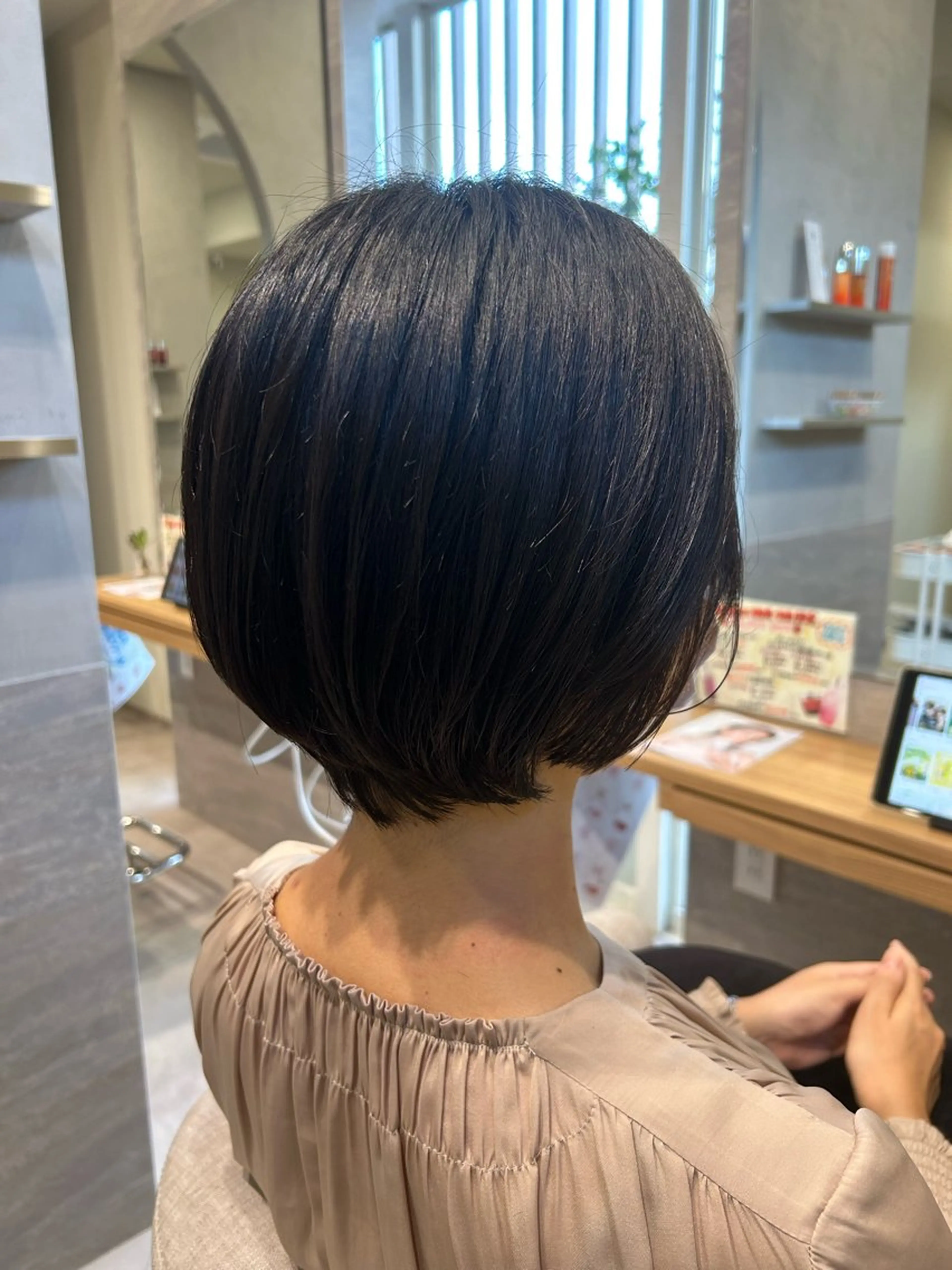 ショート ショートボブ ボブ ショートヘア 鏡原 実和のヘアスタイル