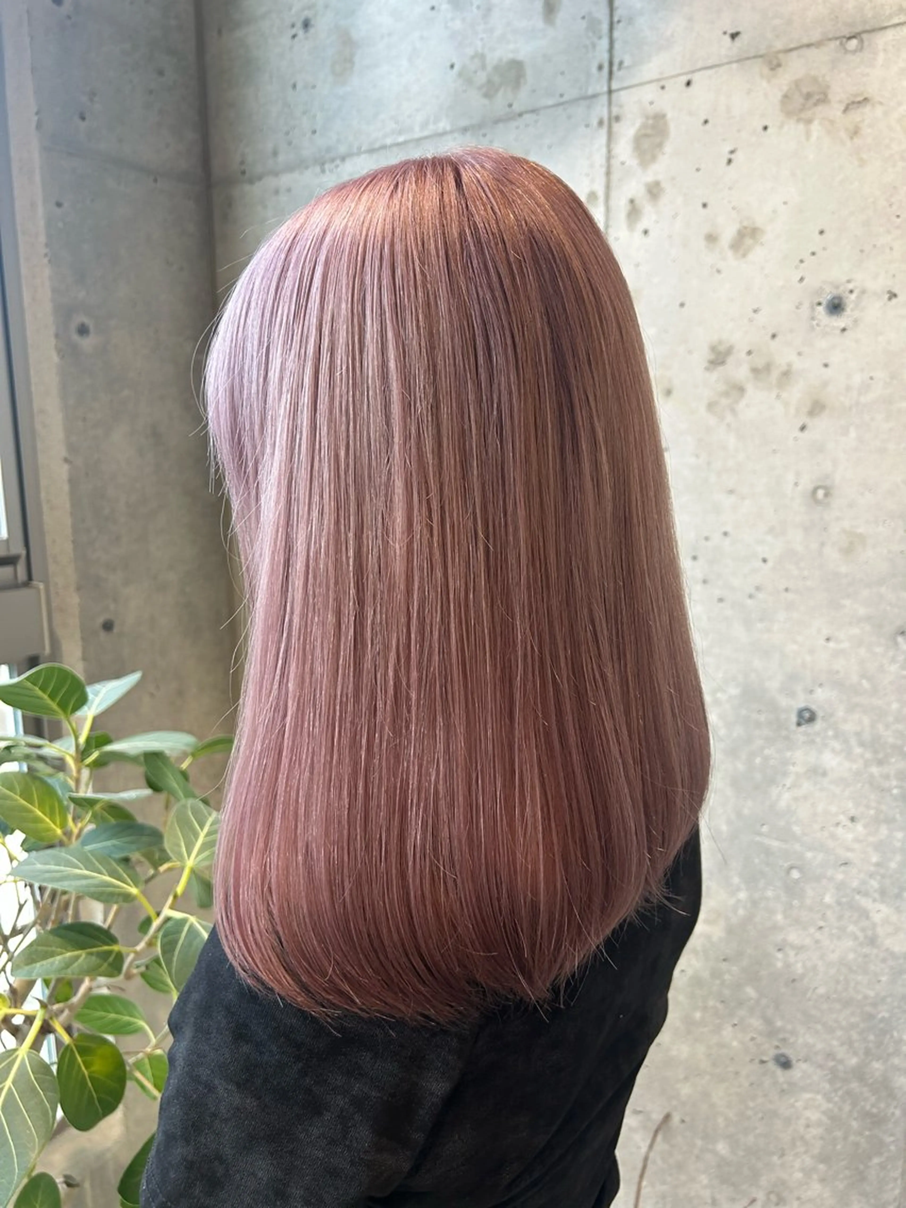 🤡人気No. 3🤡ブリーチありダブルカラー＋前髪カット＋トリートメント#艶カラー＃ベージュ＃暖色＃前髪カットの写真