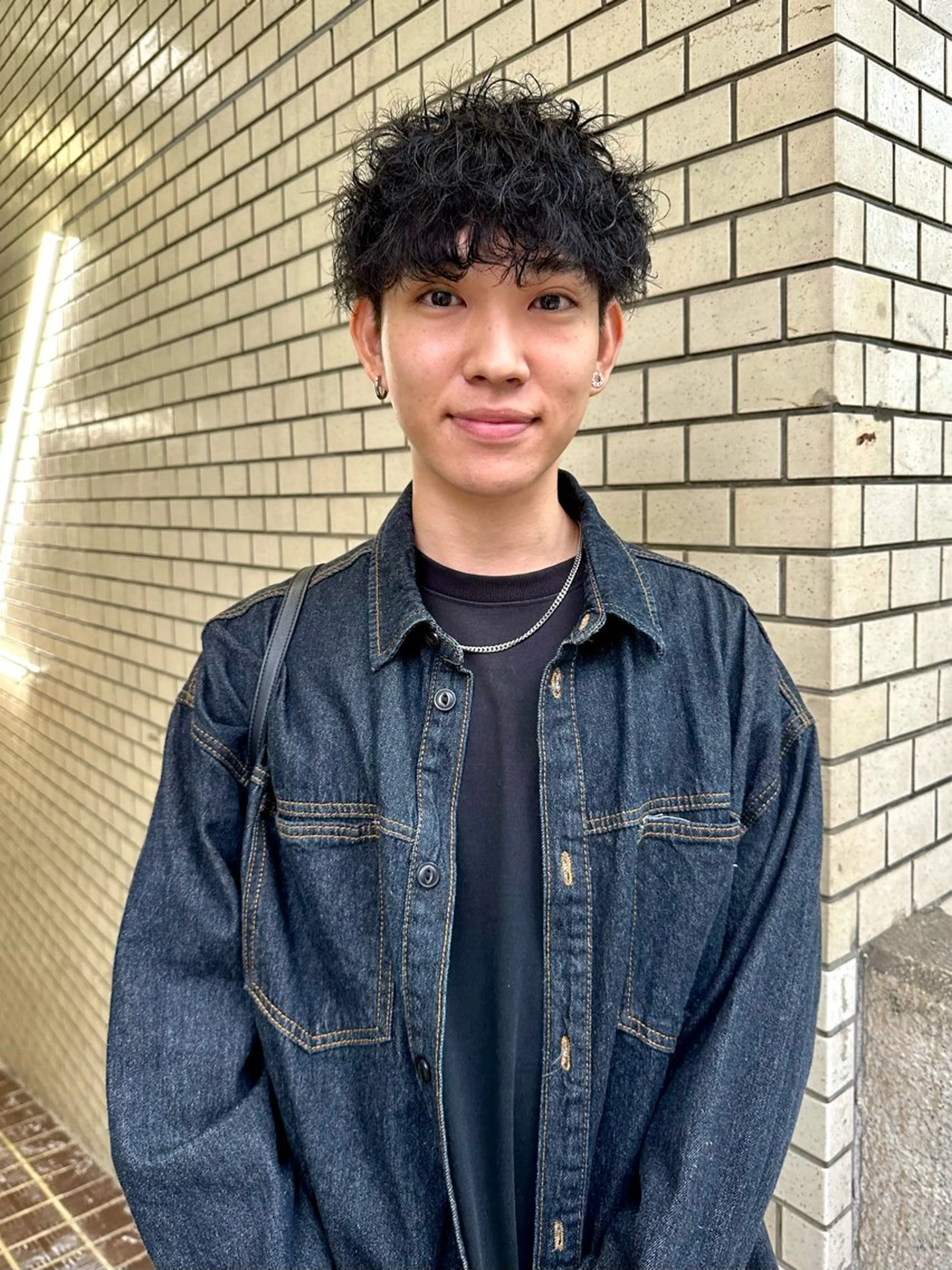 ショート パーマ メンズ メンズパーマ ツイストスパイラルパーマ スパイラルパーマ 早川 哲矢のヘアスタイル