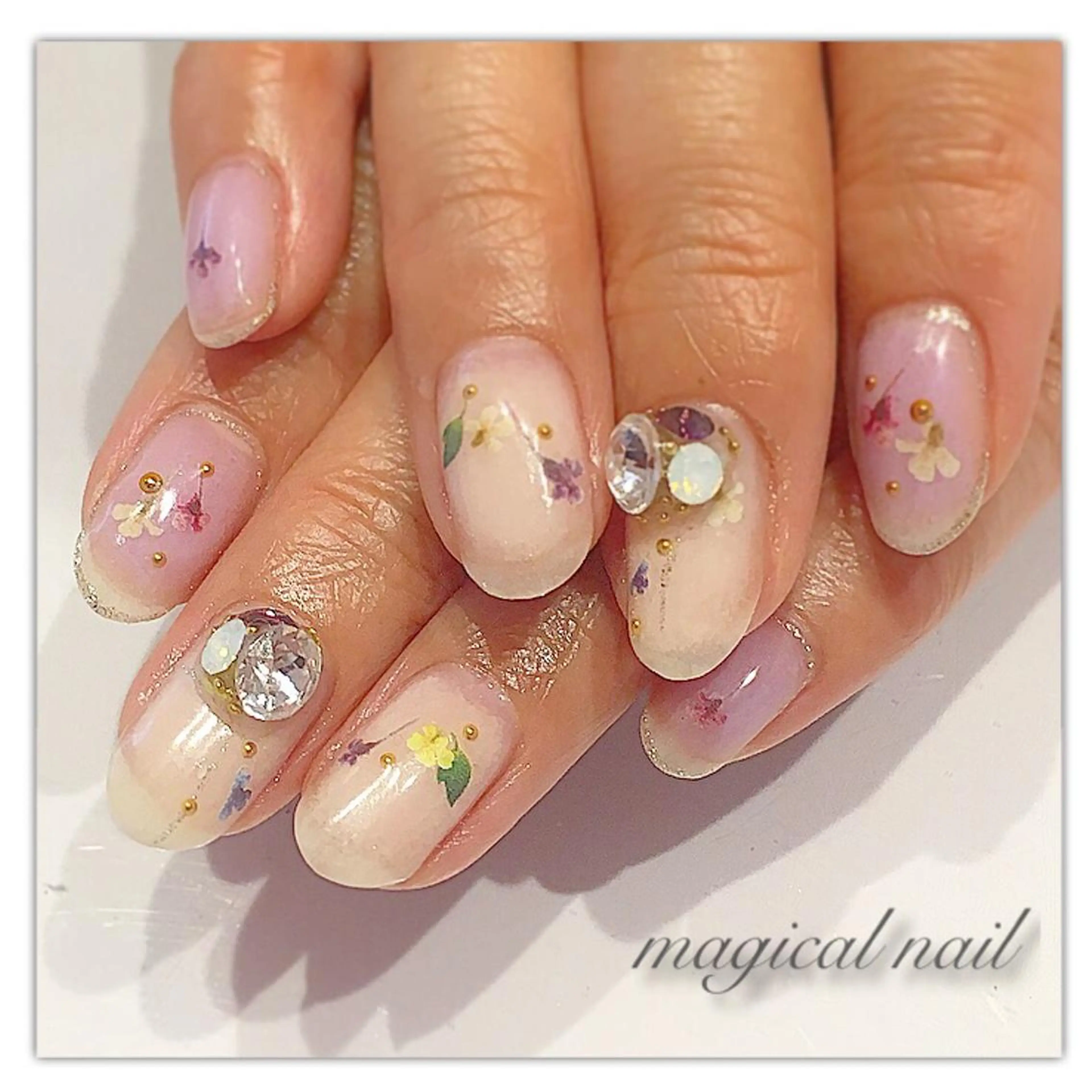 ネイル アートネイル チークネイル 春ネイル magical nailのネイルデザイン
