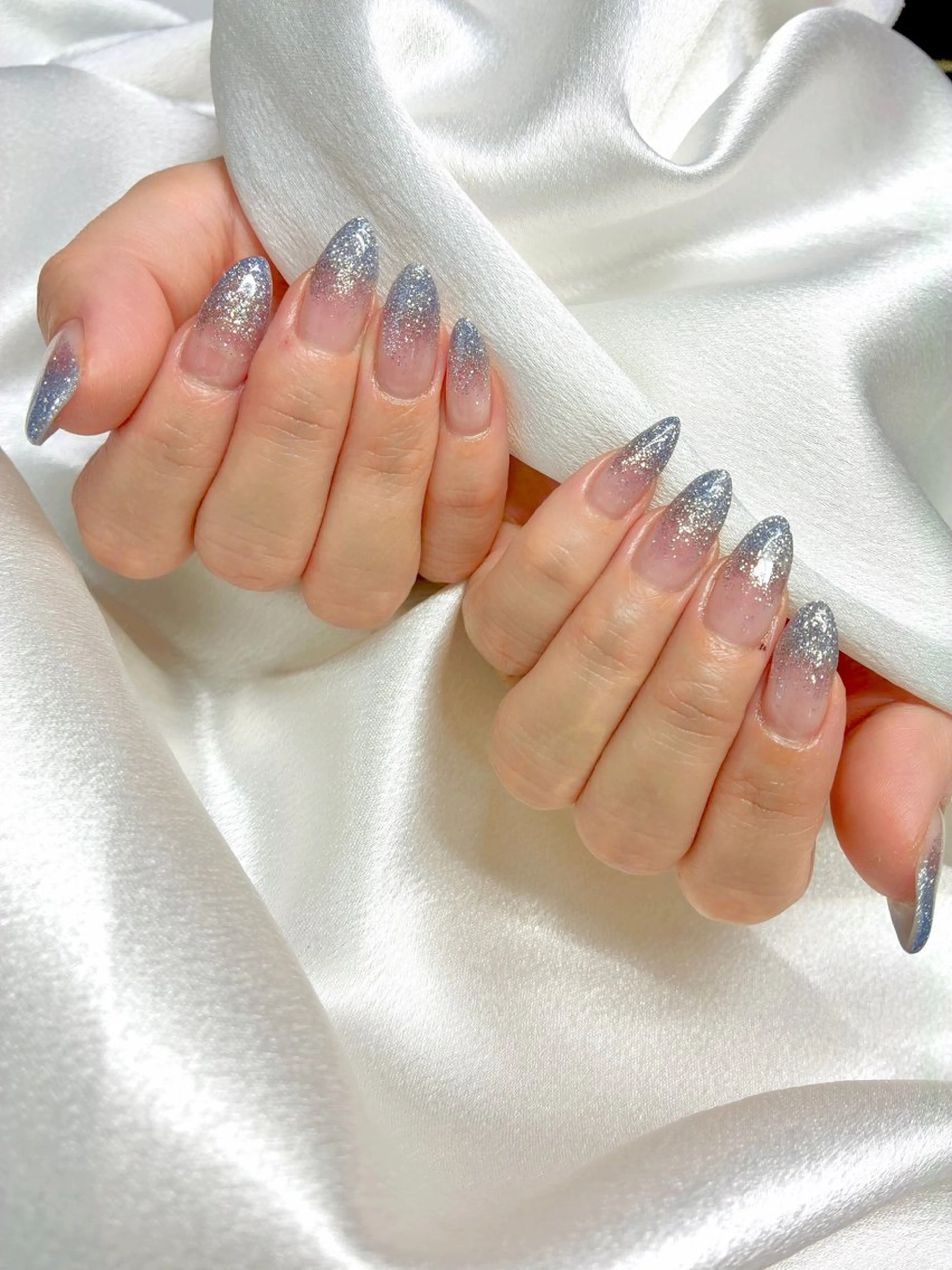 ネイル ブルー フラッシュネイル ラメ(グリッター) ラメグラデーション ハンドネイル Nail salon BeBeのネイルデザイン