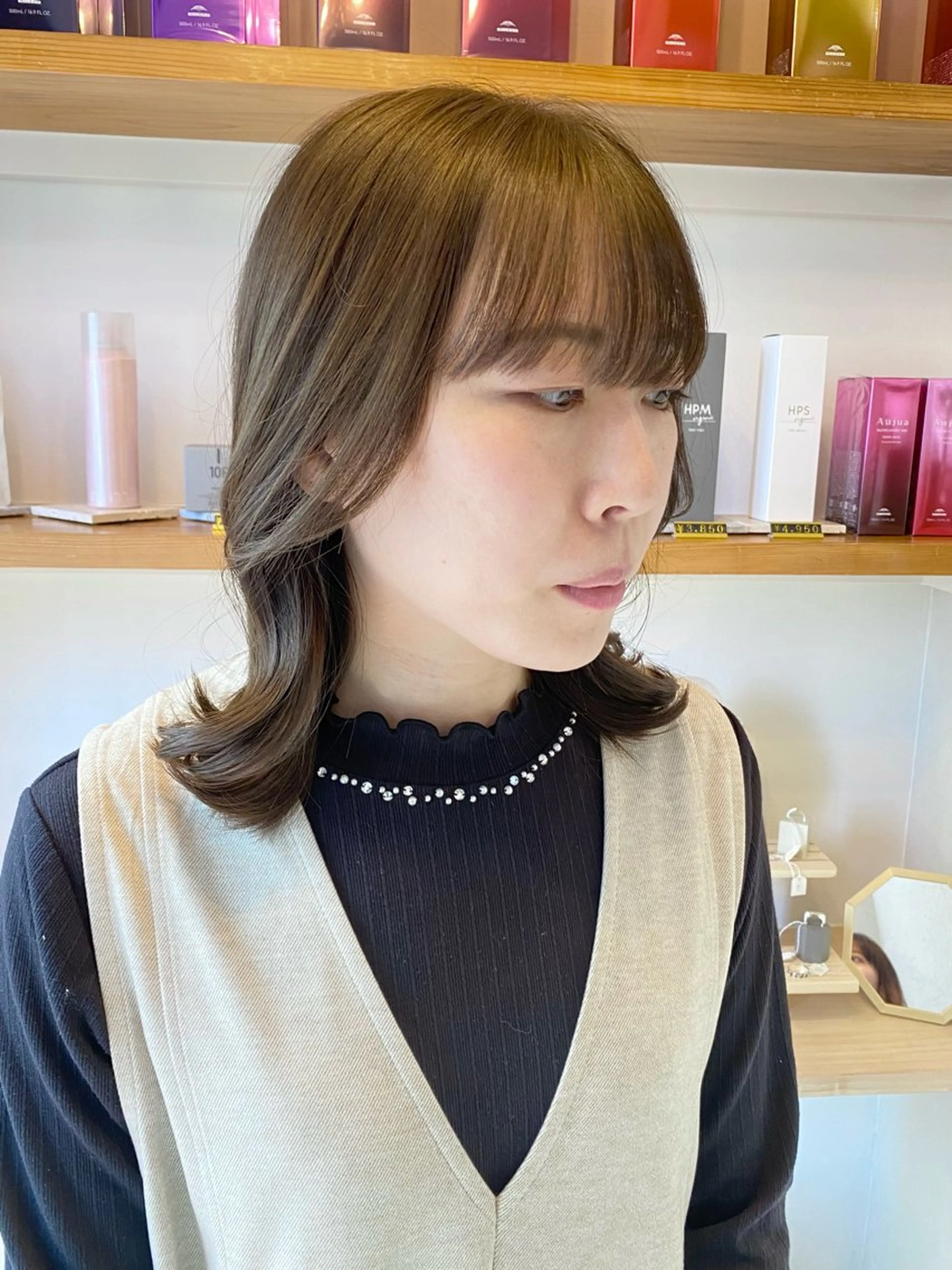 ミディアム アッシュ 中尾 未来/艶カラー /カットモデルのヘアスタイル