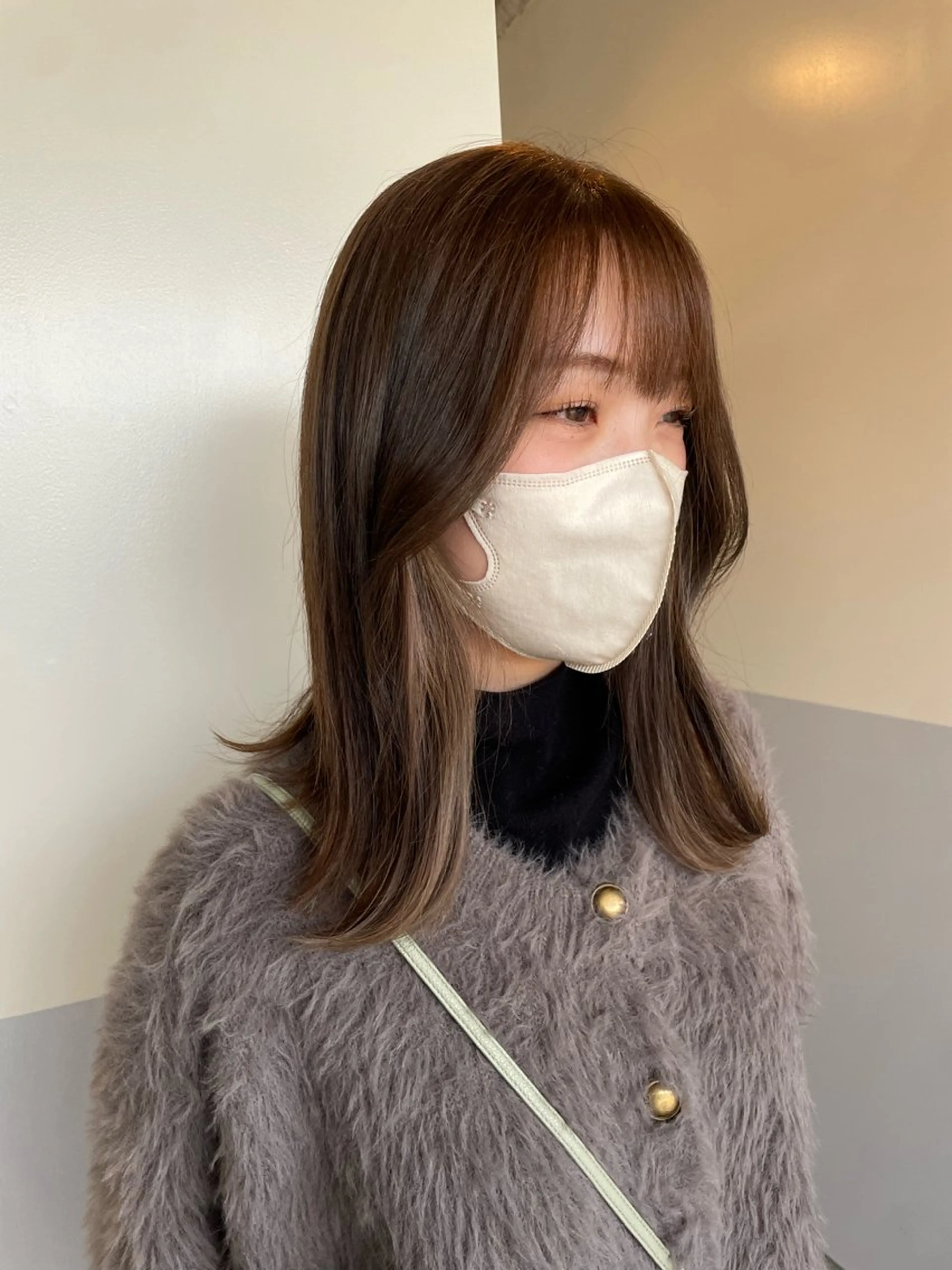 ミディアム 小久保 里紗のヘアスタイル