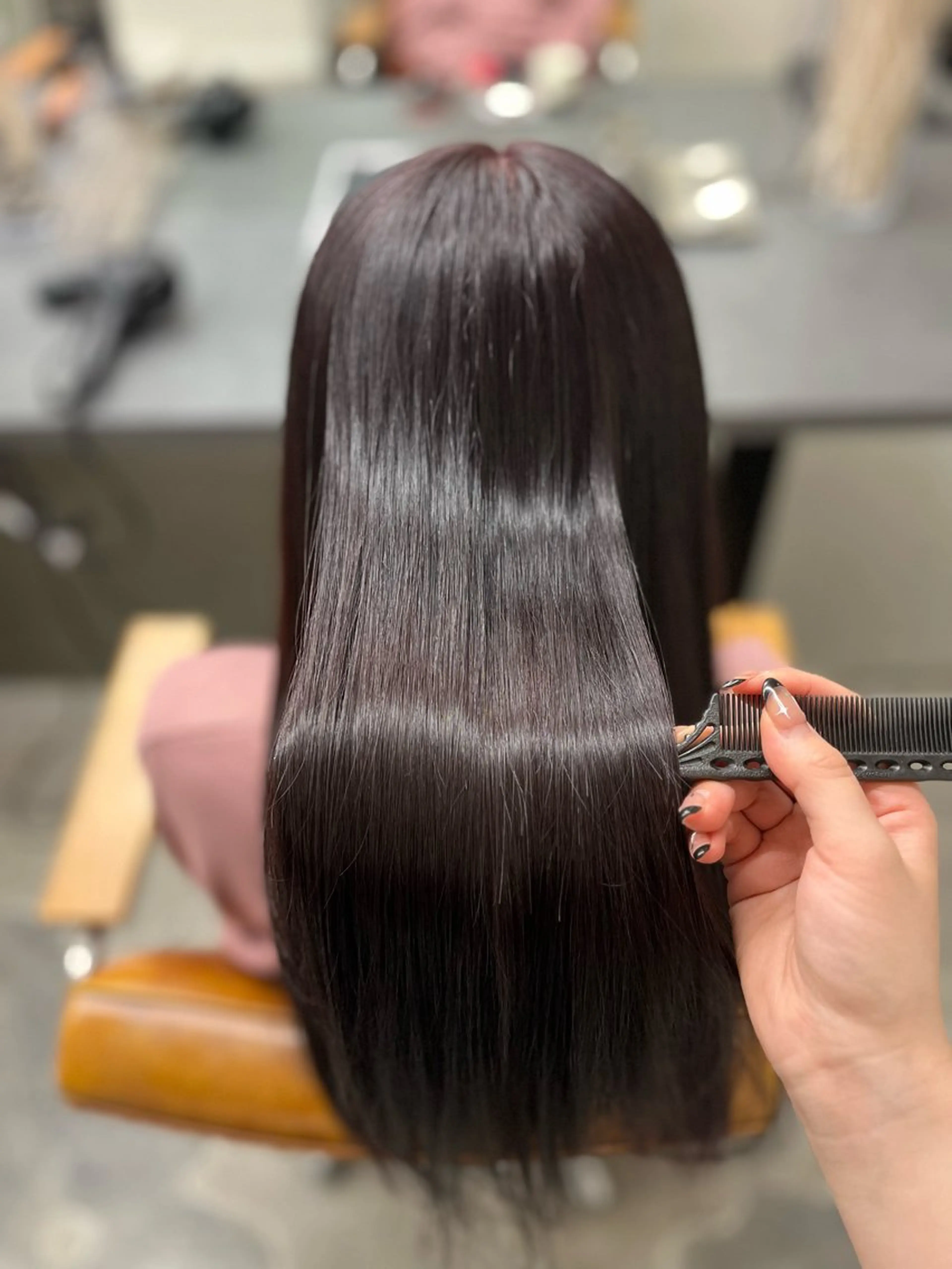 カラー nico 麻生ハナワ ミユのヘアスタイル