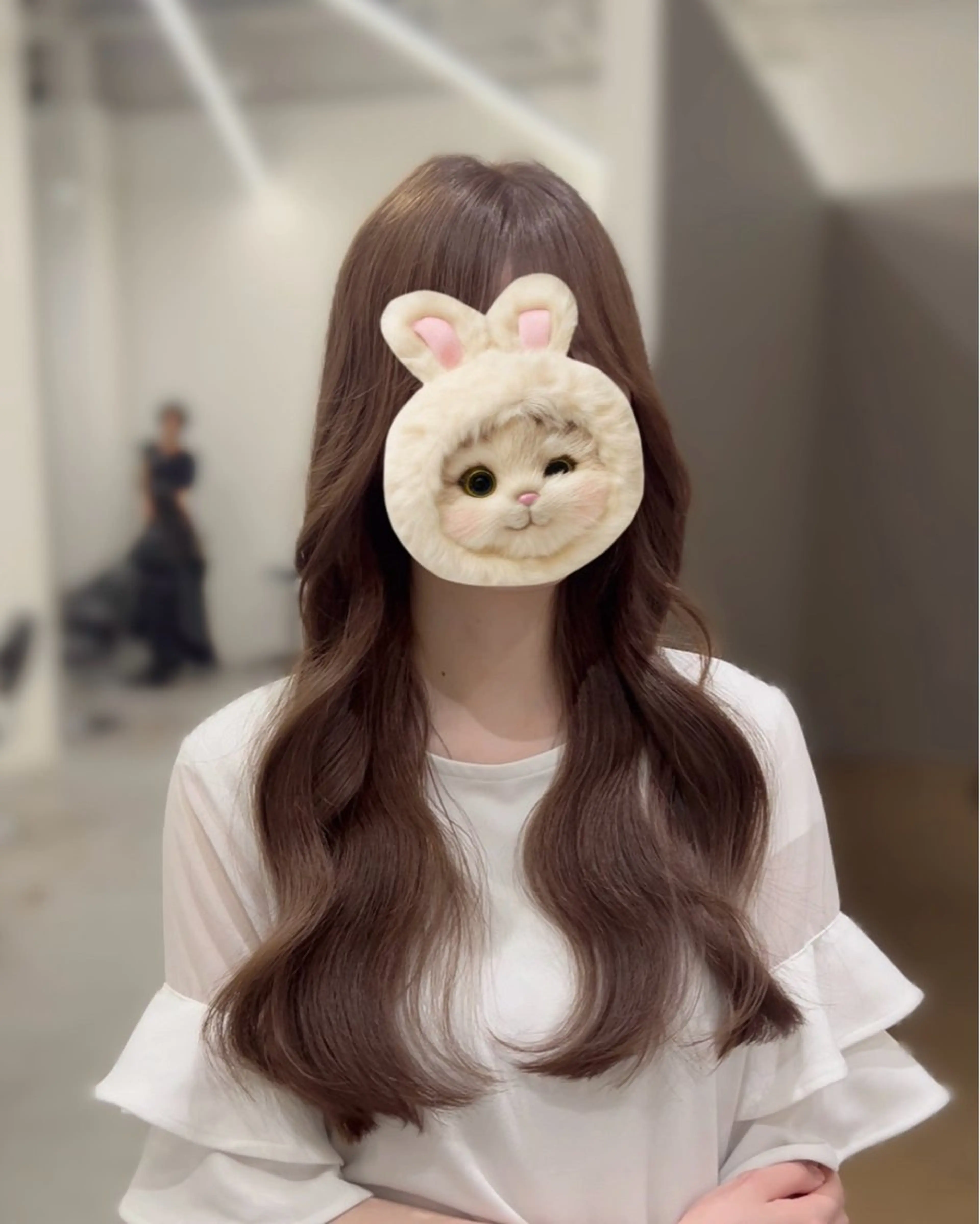 ミディアム カラー パーマ アッシュ アッシュグレー アッシュグレージュ ベージュカラー ブリーチ カット ヘアカラー 縮毛矯正 トリートメント akira｜ 透明感ベージュ｜梅田のヘアスタイル
