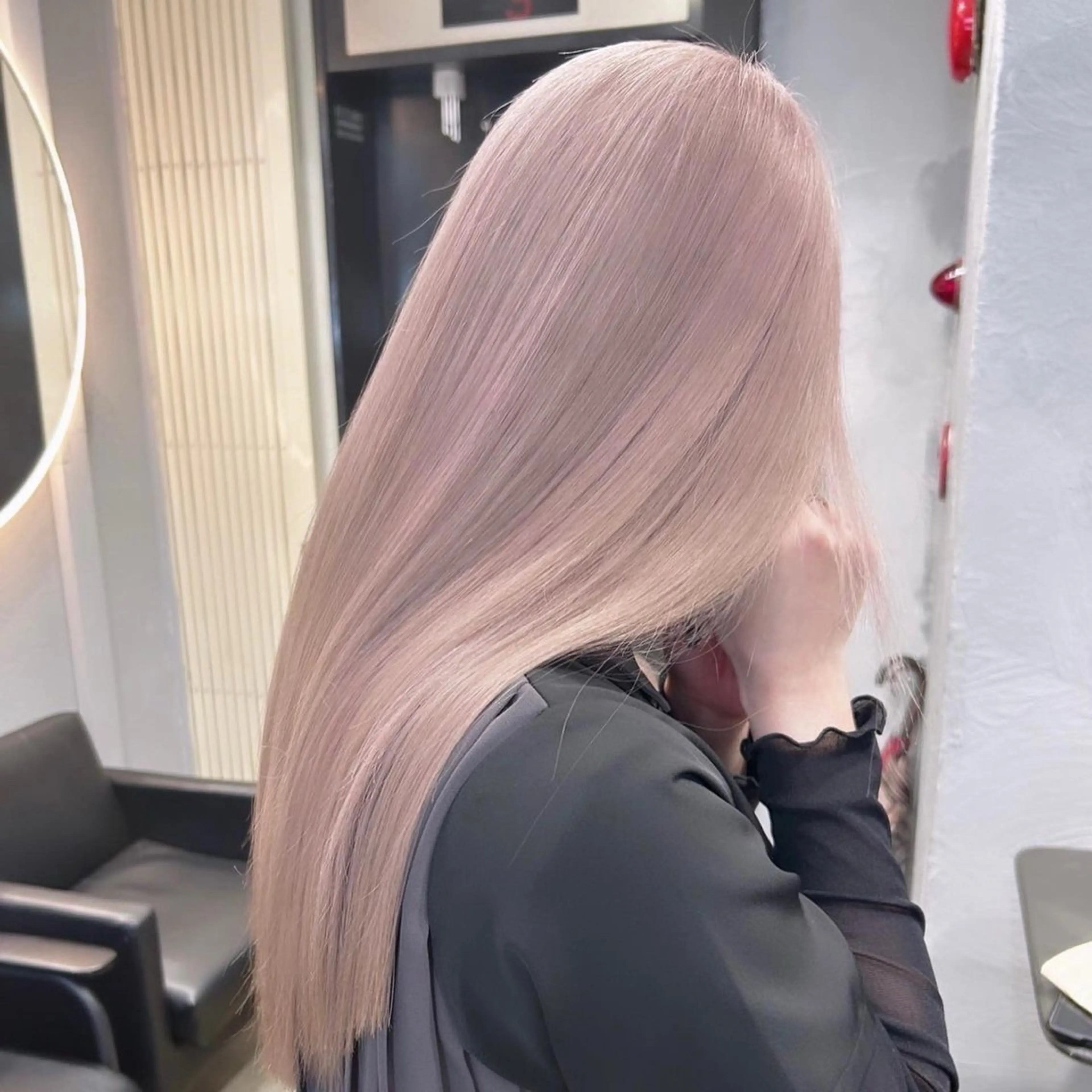 ロング カラー ヘアカラー トリートメント gisel エリナのヘアスタイル
