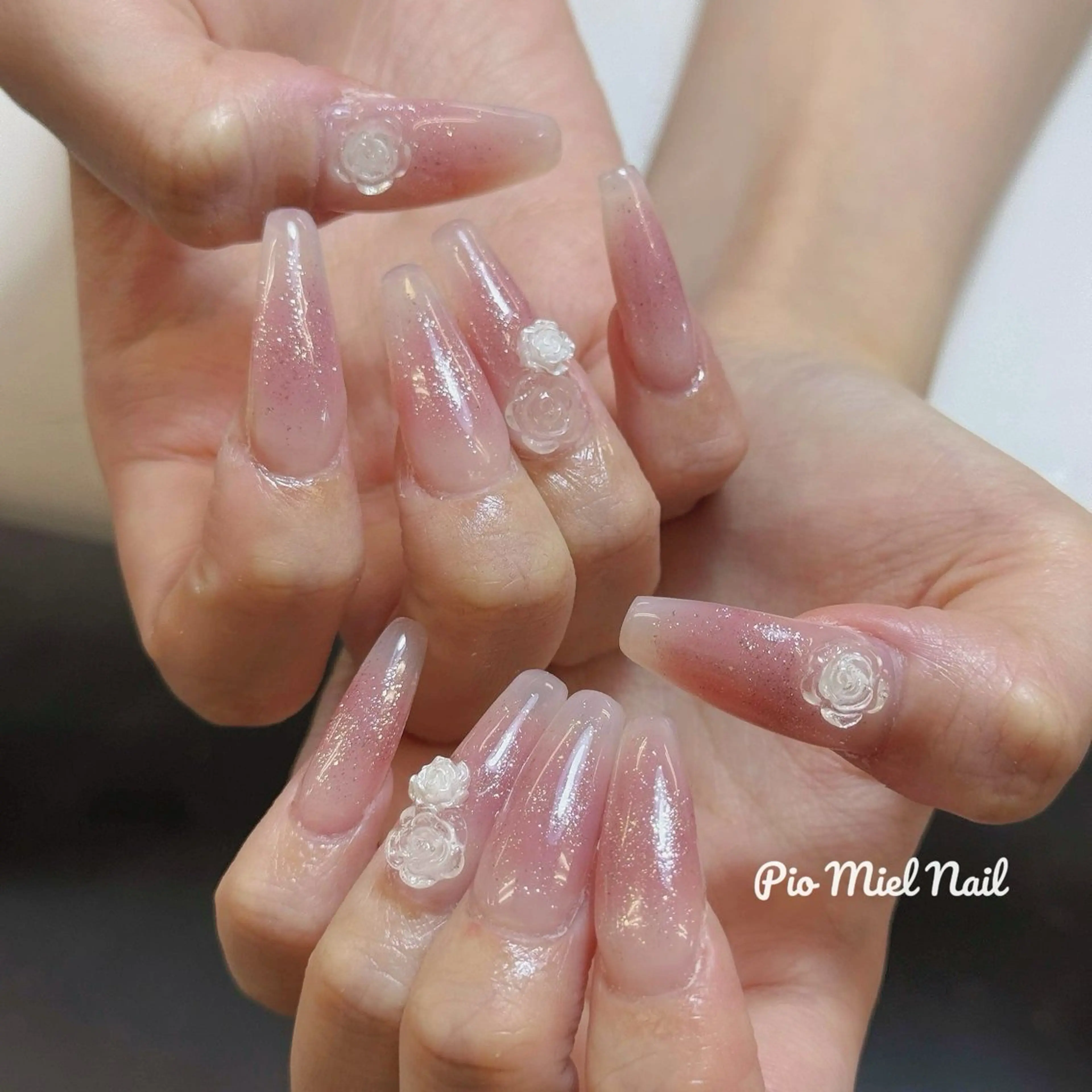 ネイル オーロラネイル クリアネイル ラメ(グリッター) ピンク ハンドネイル HANA 長さだしのネイルデザイン