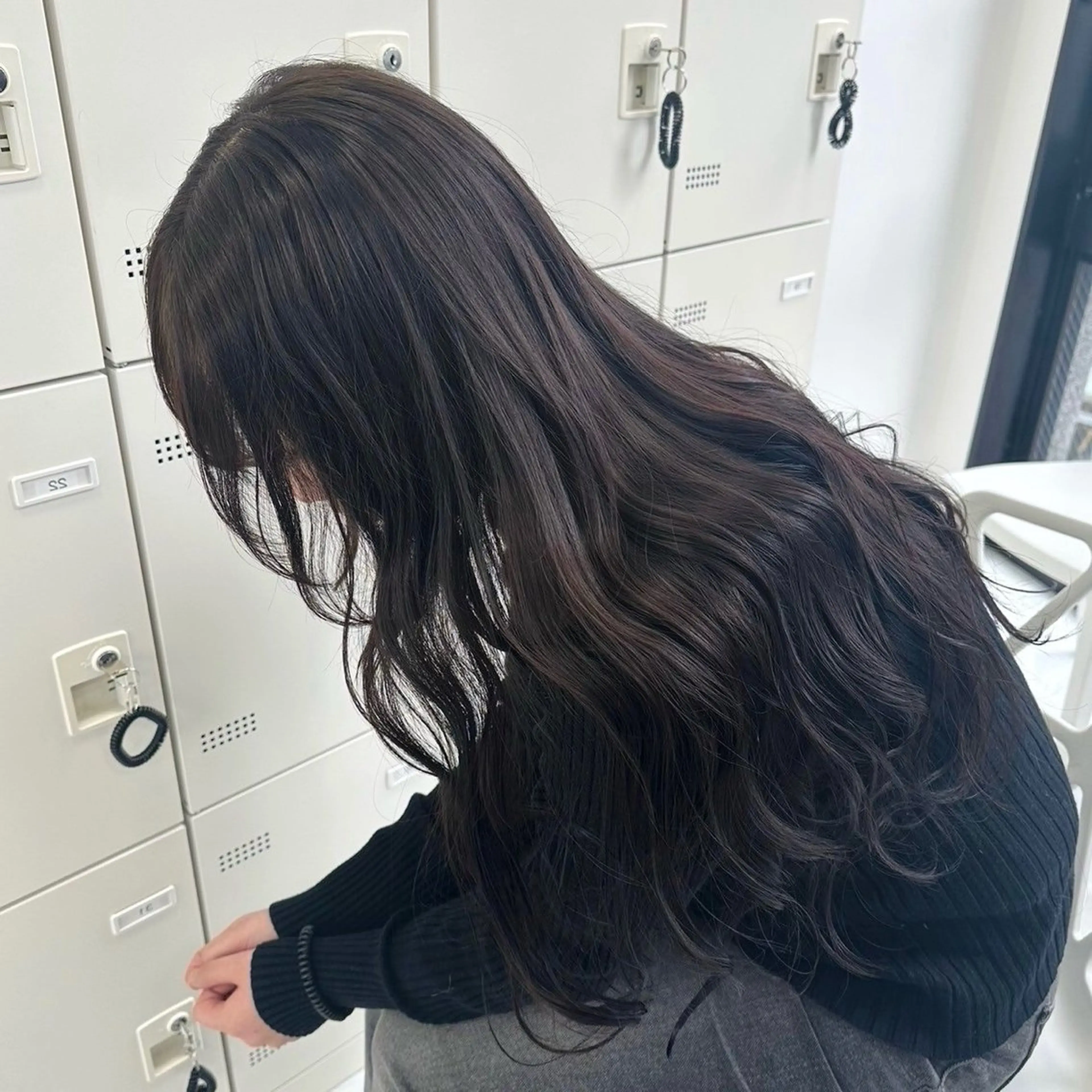 ロング カラー ヘアアレンジ 暗髪うる艶ヘア🫧 yumi🐈‍⬛🪽のヘアスタイル