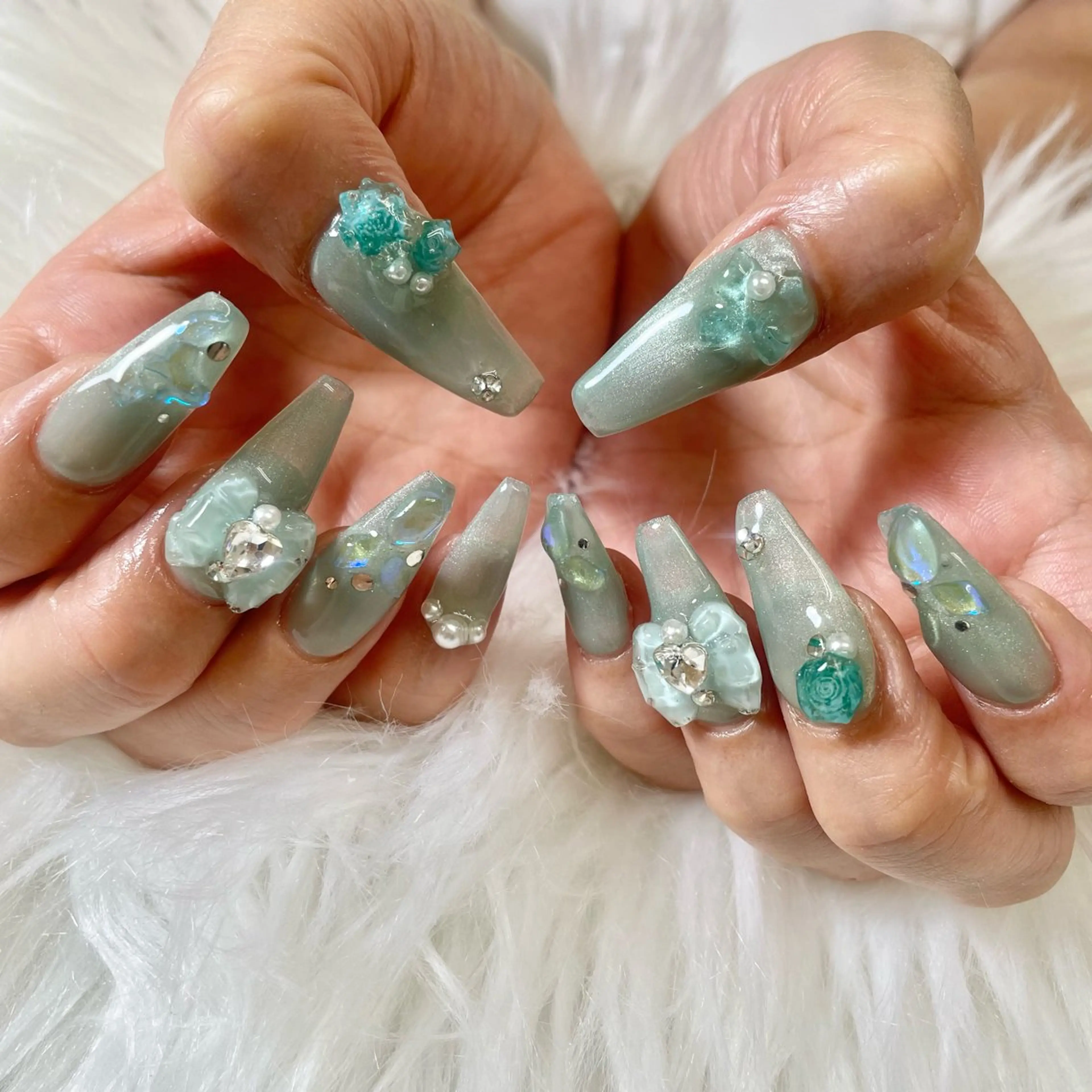 ネイル ガーリー 氷ネイル・うるうるネイル 韓国ネイル マグネットネイル 夏ネイル ハンドネイル 🎀AYAKO 🎀中韓ネイルのネイルデザイン