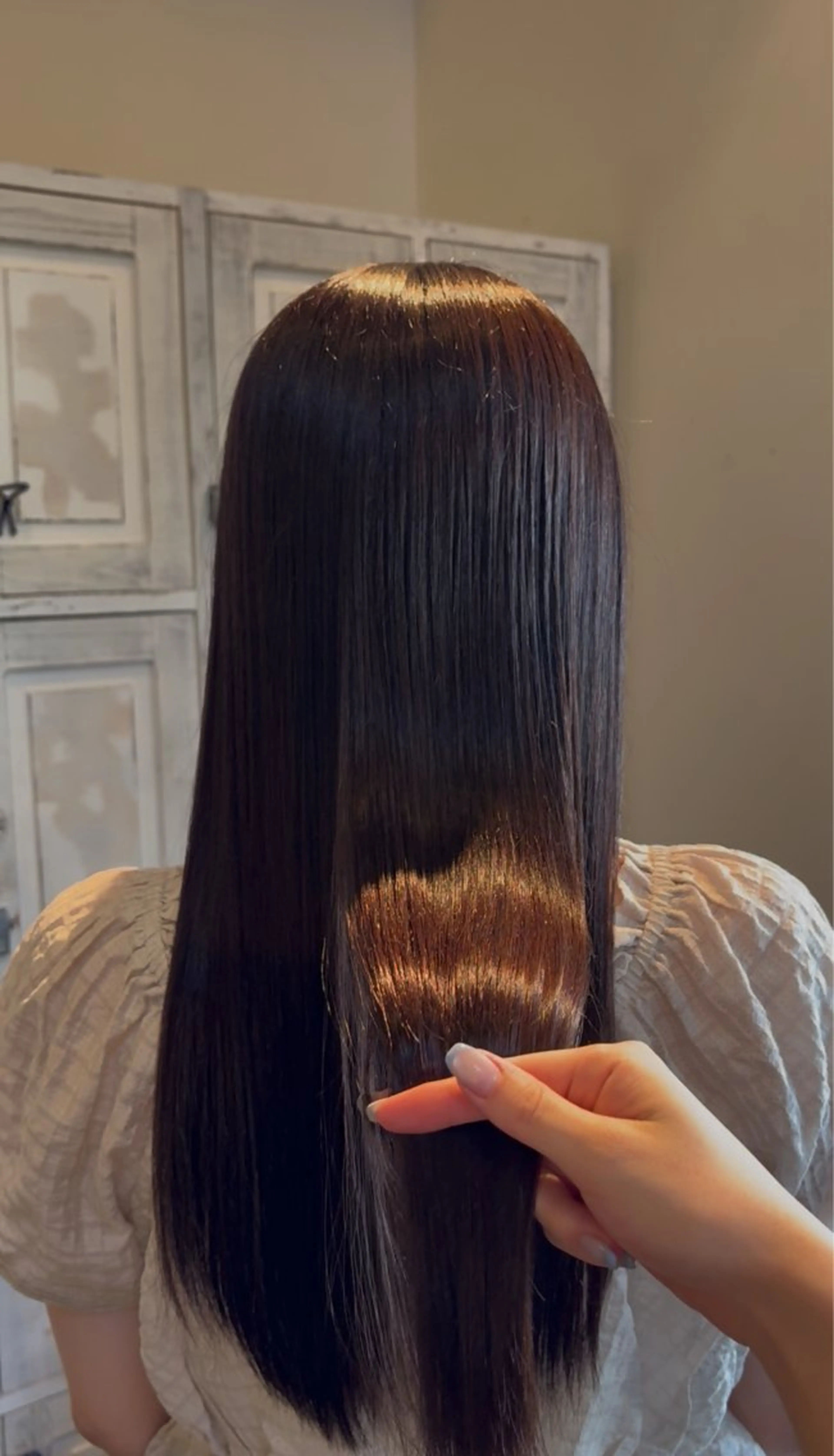 顔周りレイヤーカット+サラツヤトリートメントの写真