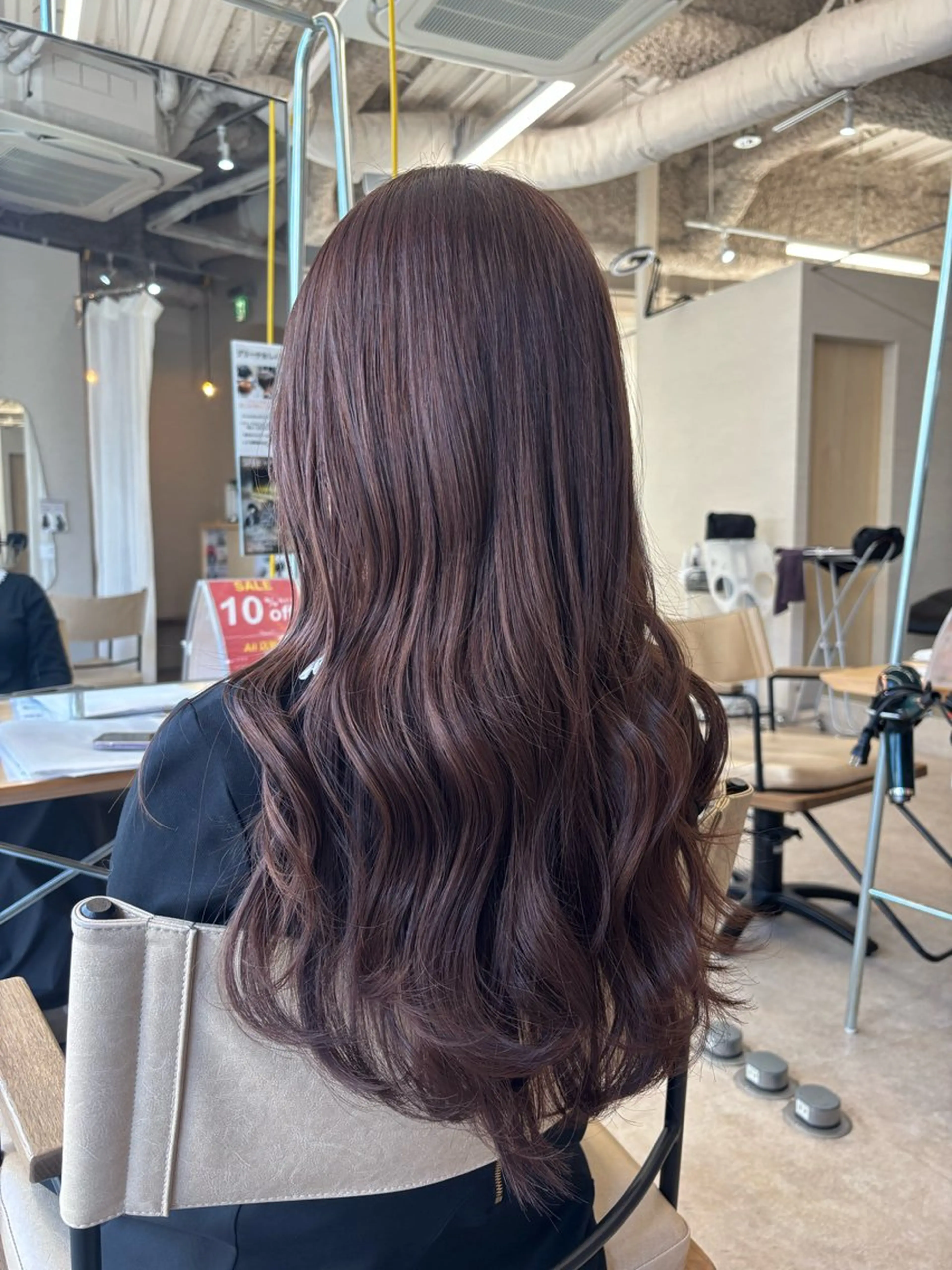 セミロング ヘアカラー 段野吾颯 ／ベージュカラーのヘアスタイル