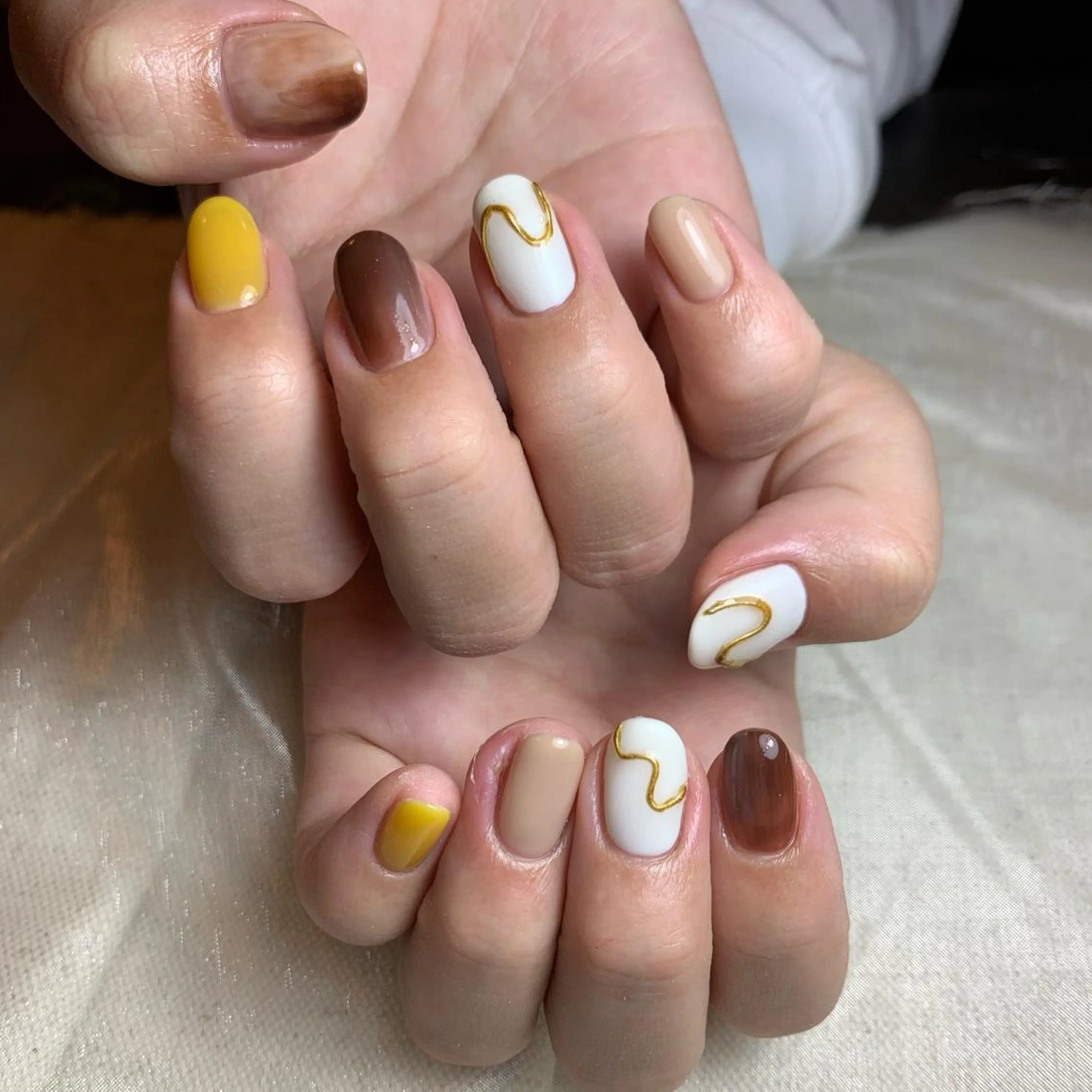 ネイル ハンドネイル repos~ルポ~所属・里見 麗のネイルデザイン