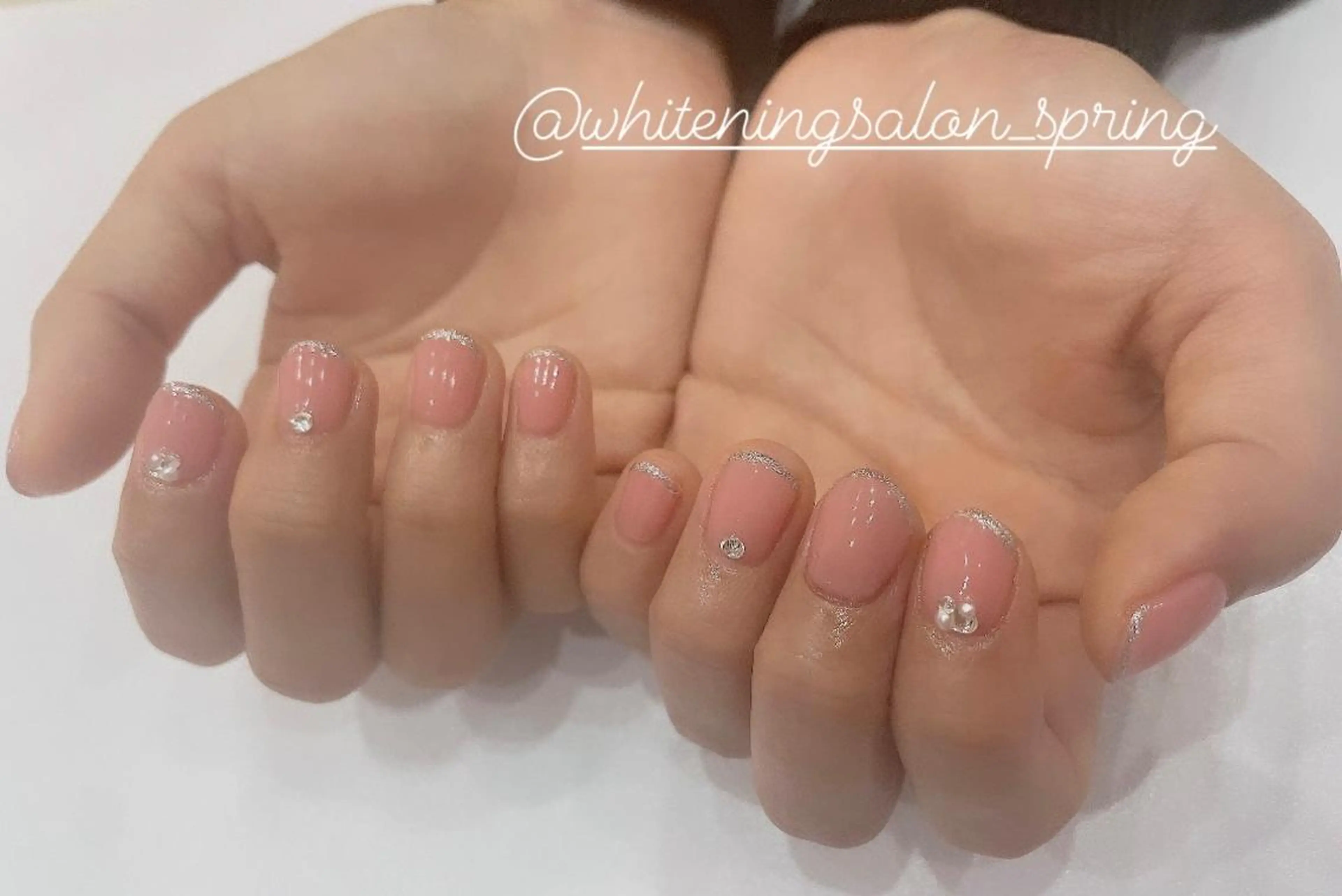 ネイル フレンチネイル ラメ(グリッター) Nakao Hitomiのネイルデザイン