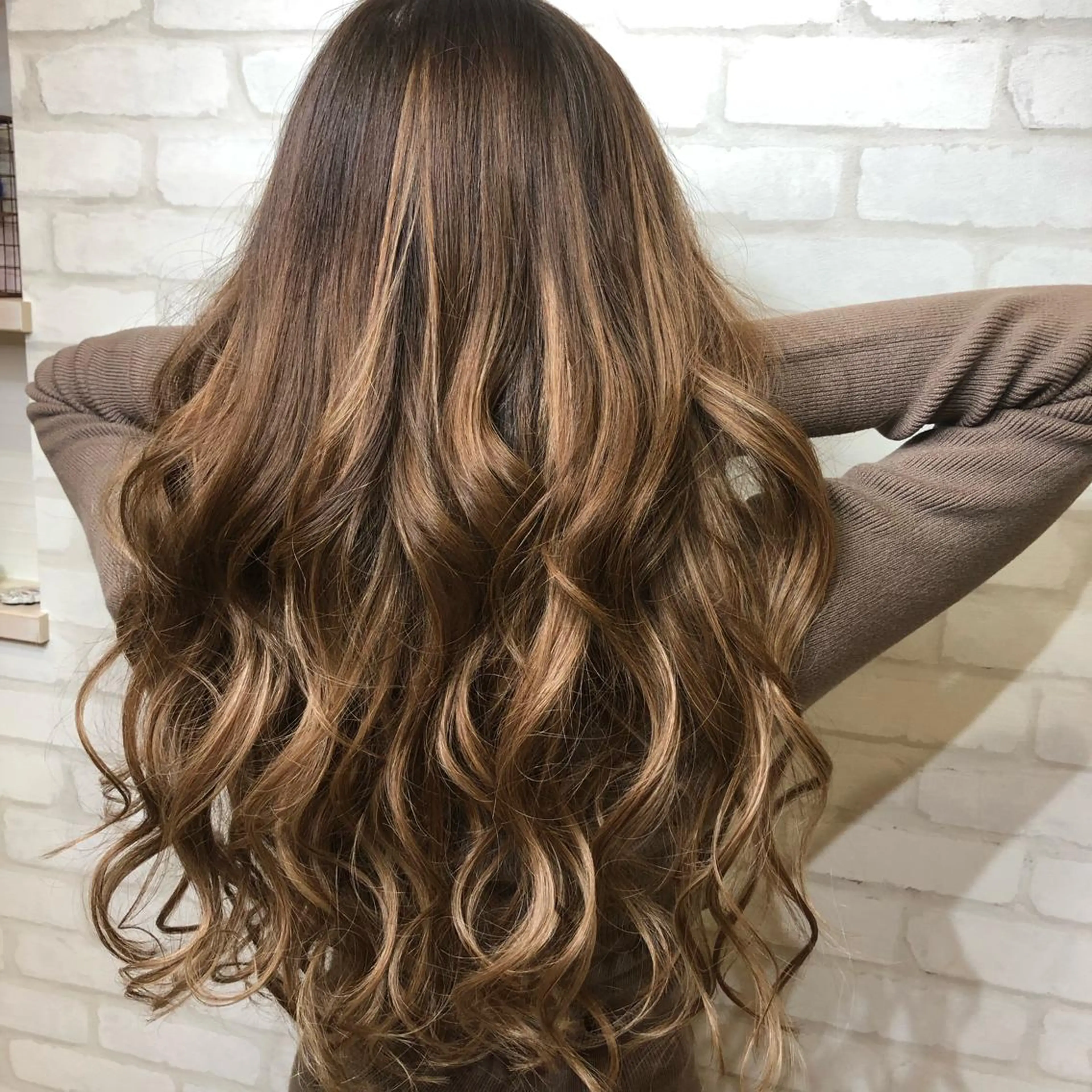 ミディアム 🦄コグレケンタピ ンクカラー🎨パーマのヘアスタイル