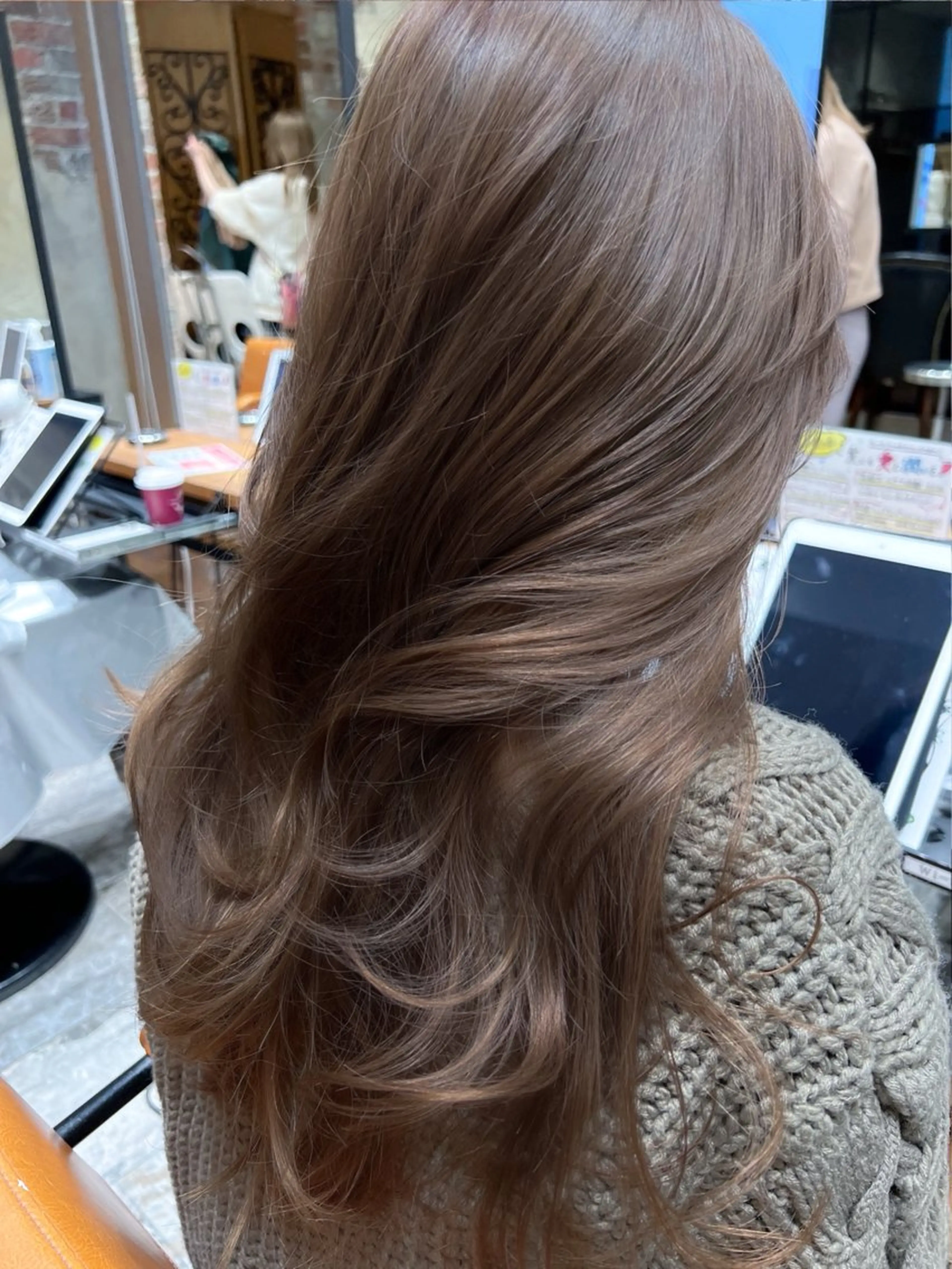 ロング カラー 韓国ヘア🇰🇷／ 艶カラー鈴木萌愛🩶のヘアスタイル