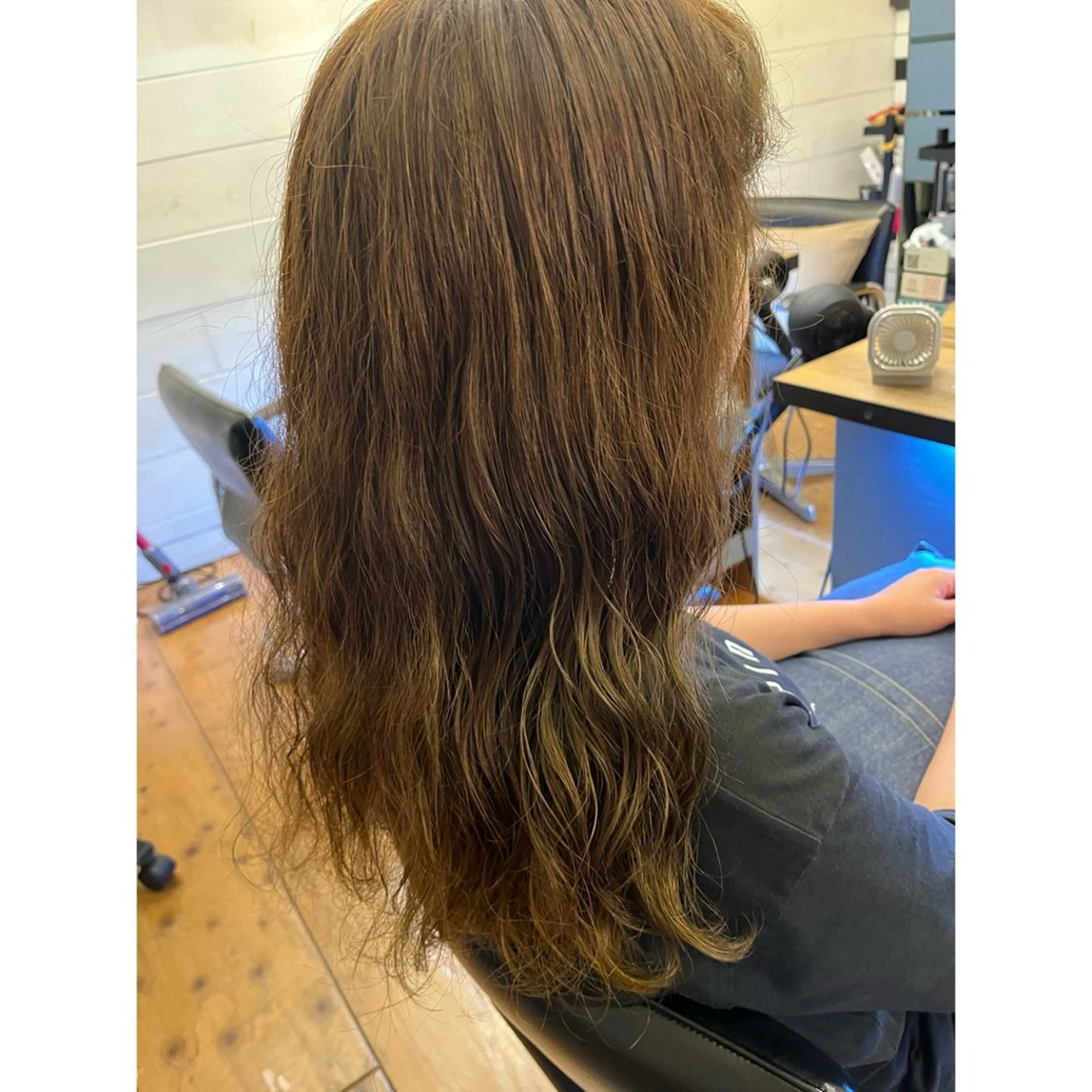 セミロング カラー パーマ Lagom なかだのヘアスタイル