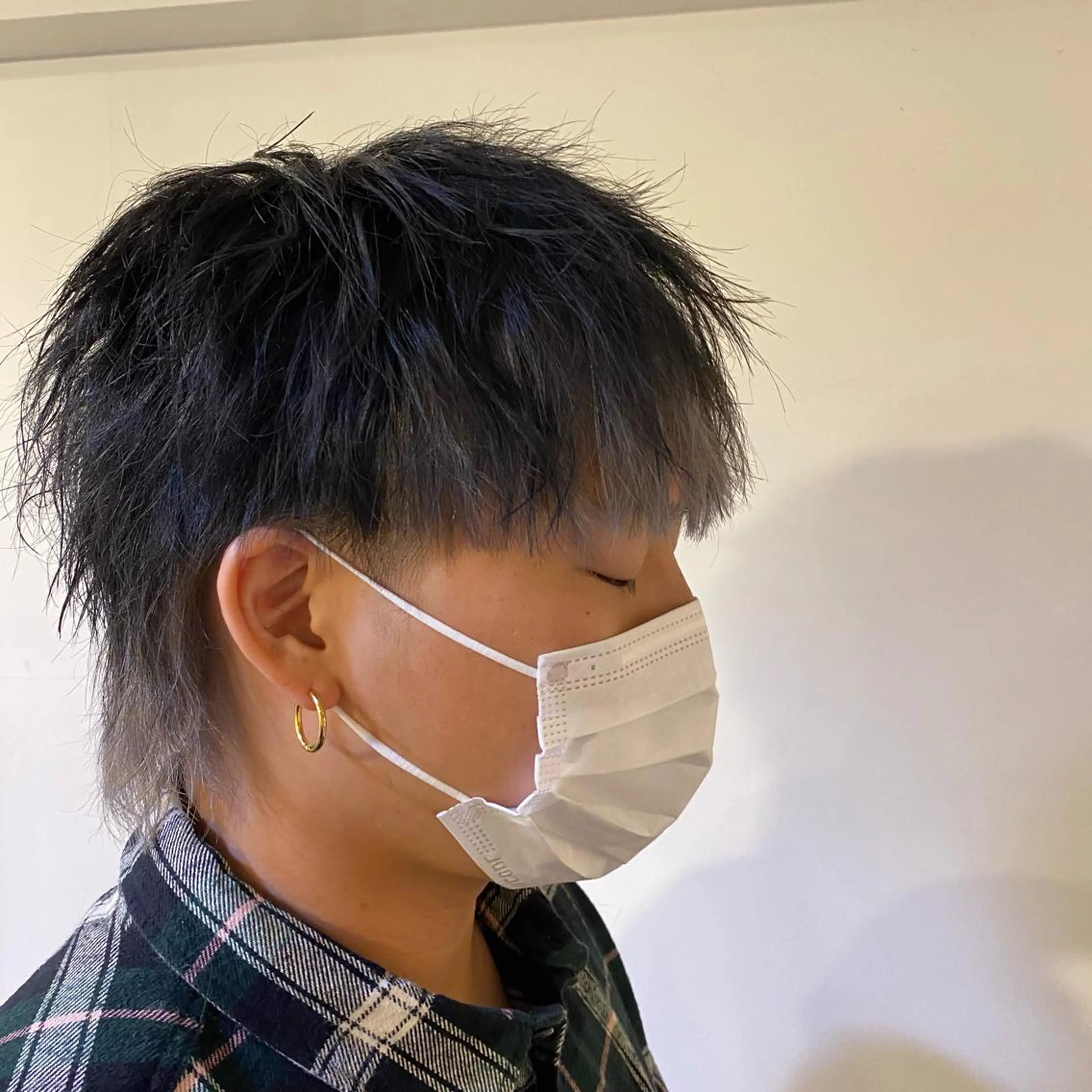 メンズ メンズインナーカラー マッシュウルフ マッシュ メンズウルフカット ウルフカット geep Ryoyaのヘアスタイル