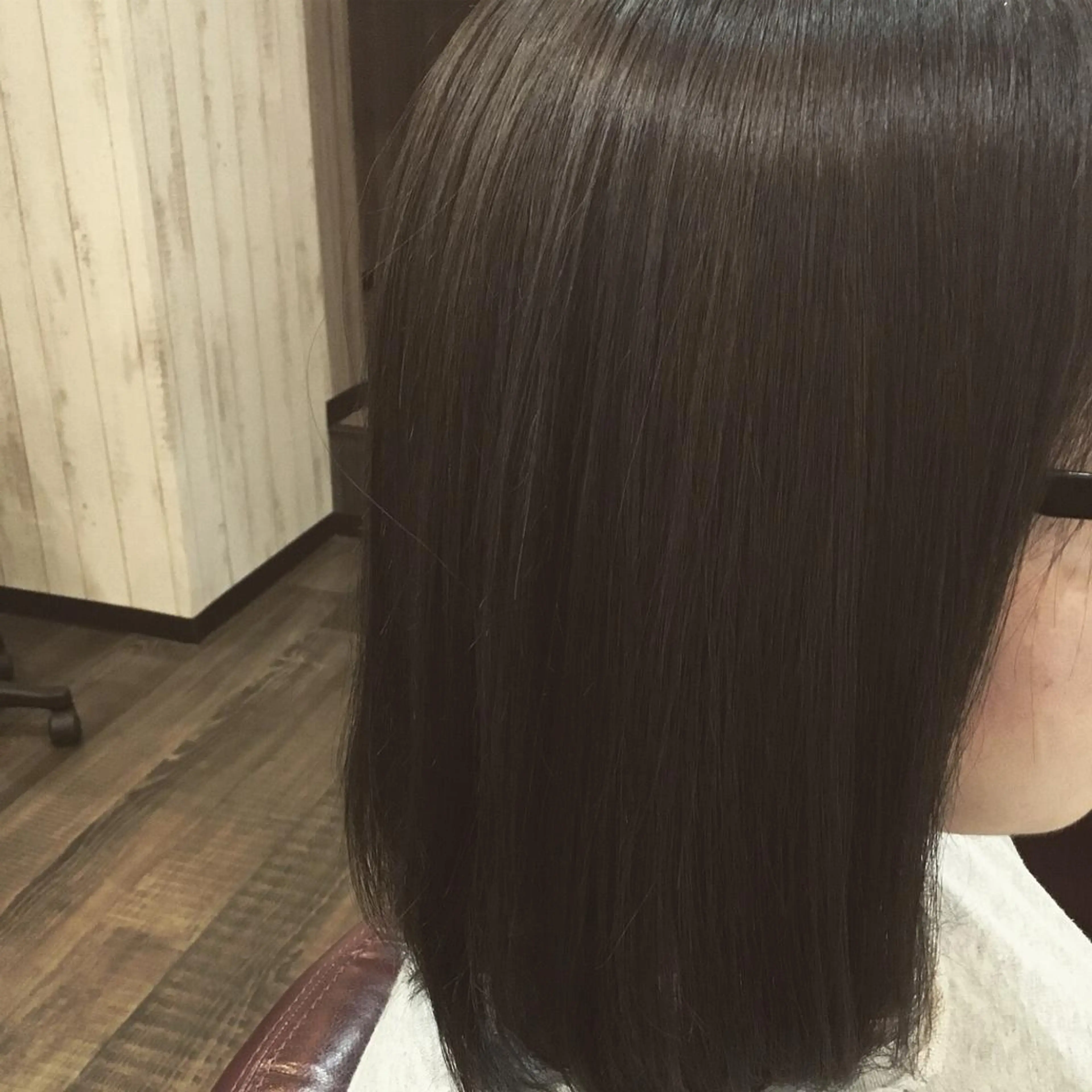 ミディアム カラー 金崎 新吾のヘアスタイル
