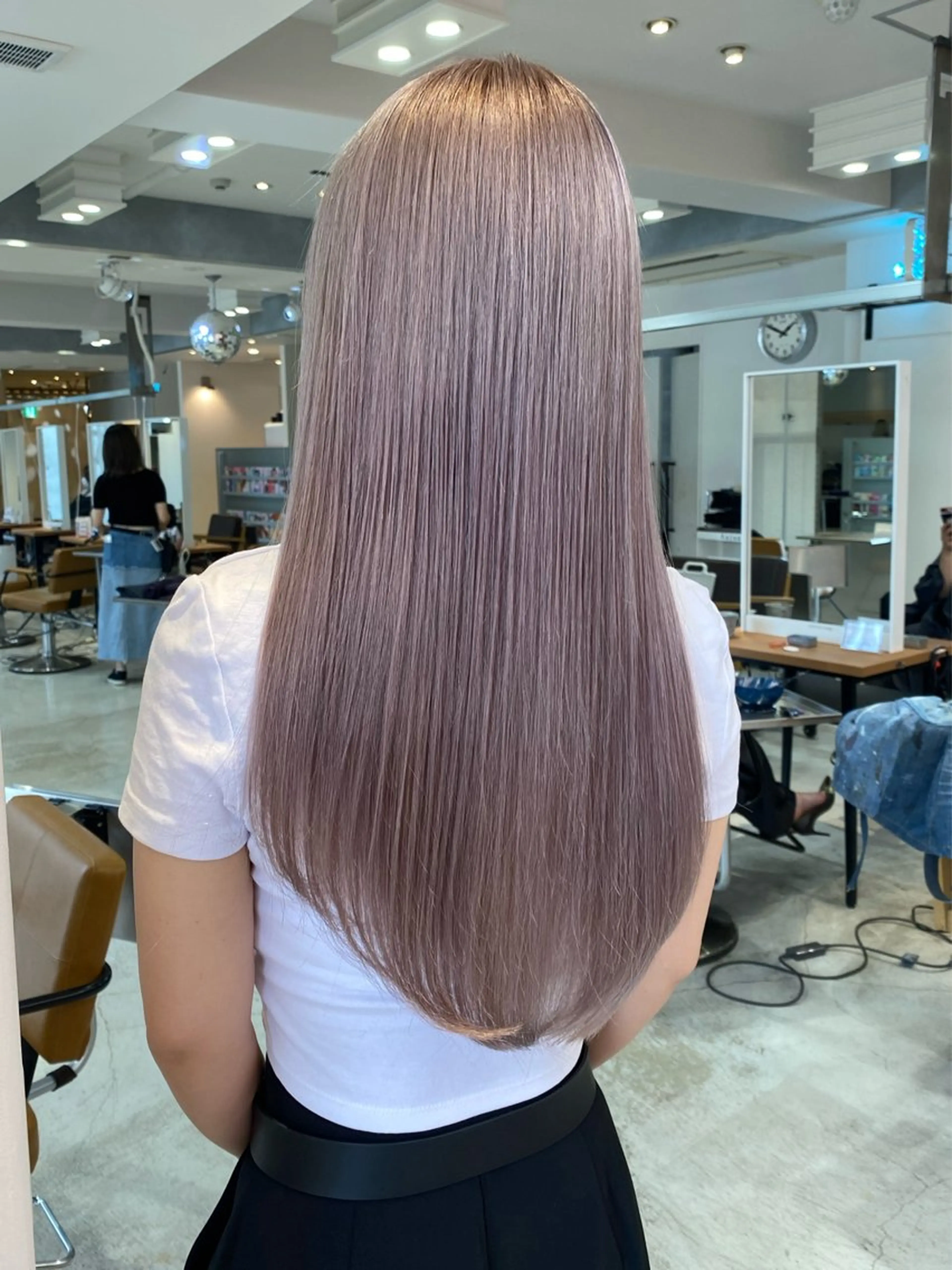 ロング カラー ベージュカラー ブリーチ ケアブリーチ ダブルカラー ハイトーンカラー ヘアカラー トリートメント welring hair salonのヘアスタイル