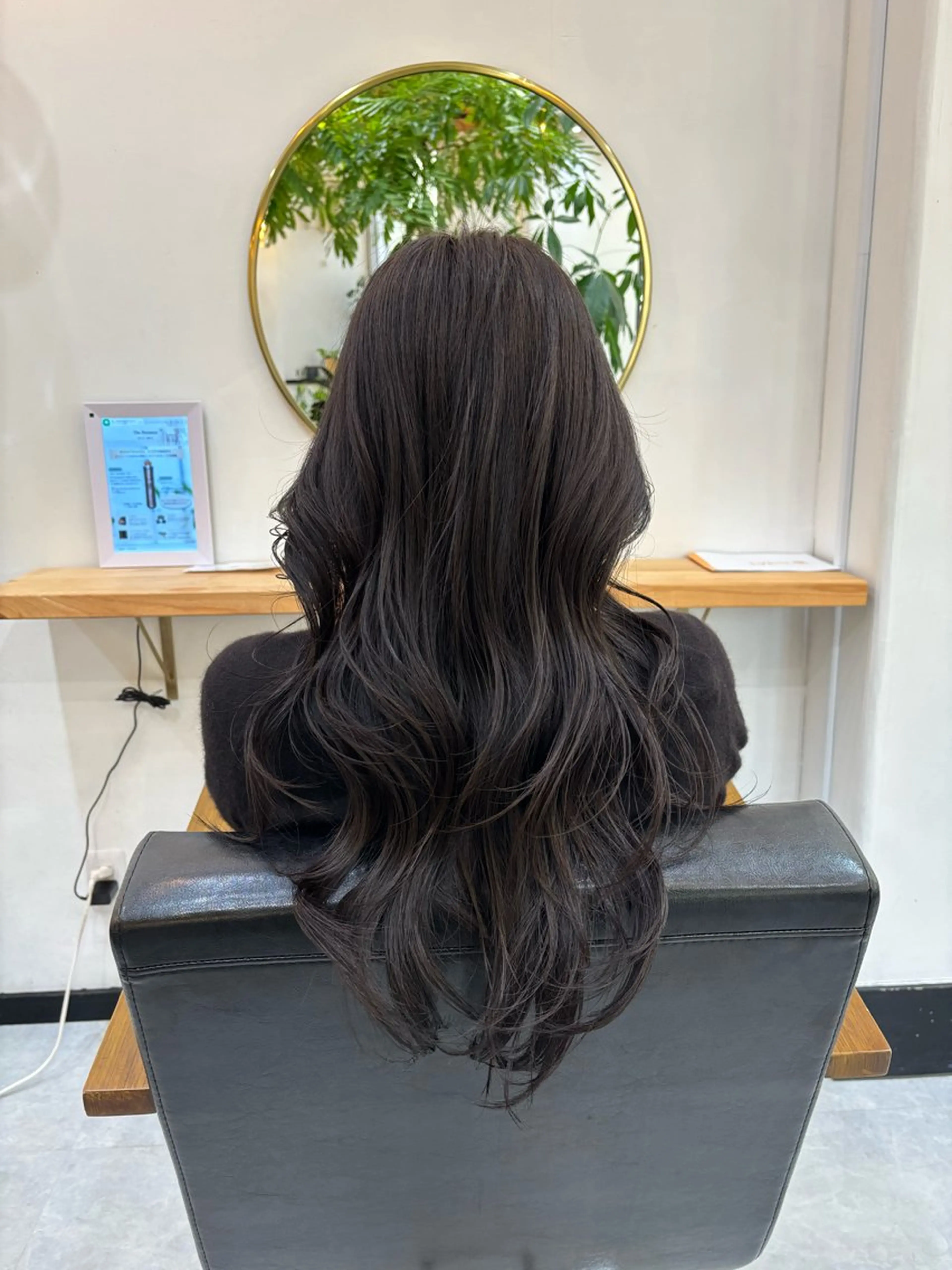 ロング カラー 高梨 菜々のヘアスタイル