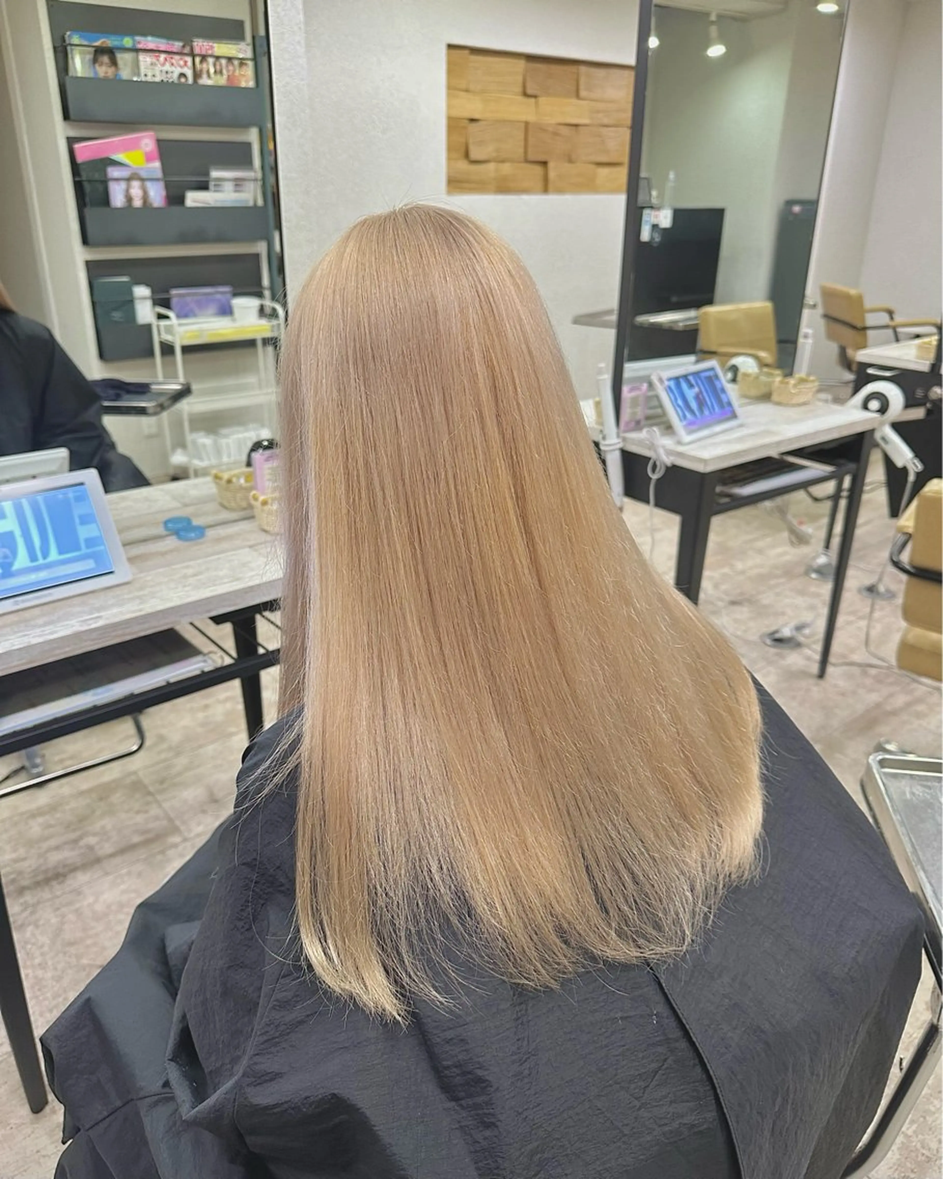 ロング カラー カット ヘアカラー トリートメント 🦄ハイトーンカラー 🦄まるおしょうのヘアスタイル