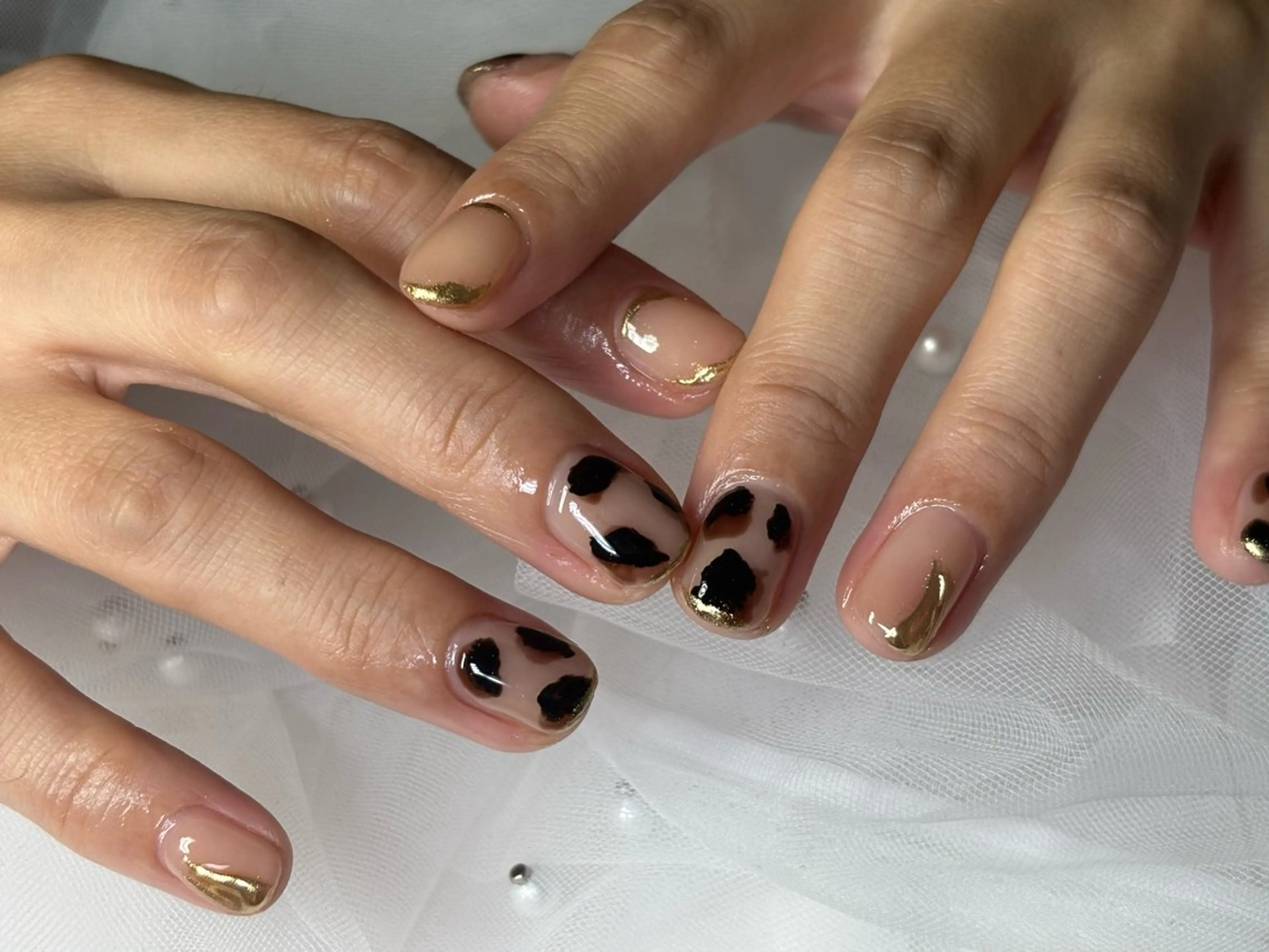 ［ハンドモデル］ニュアンスアート4本💅オフなしの写真