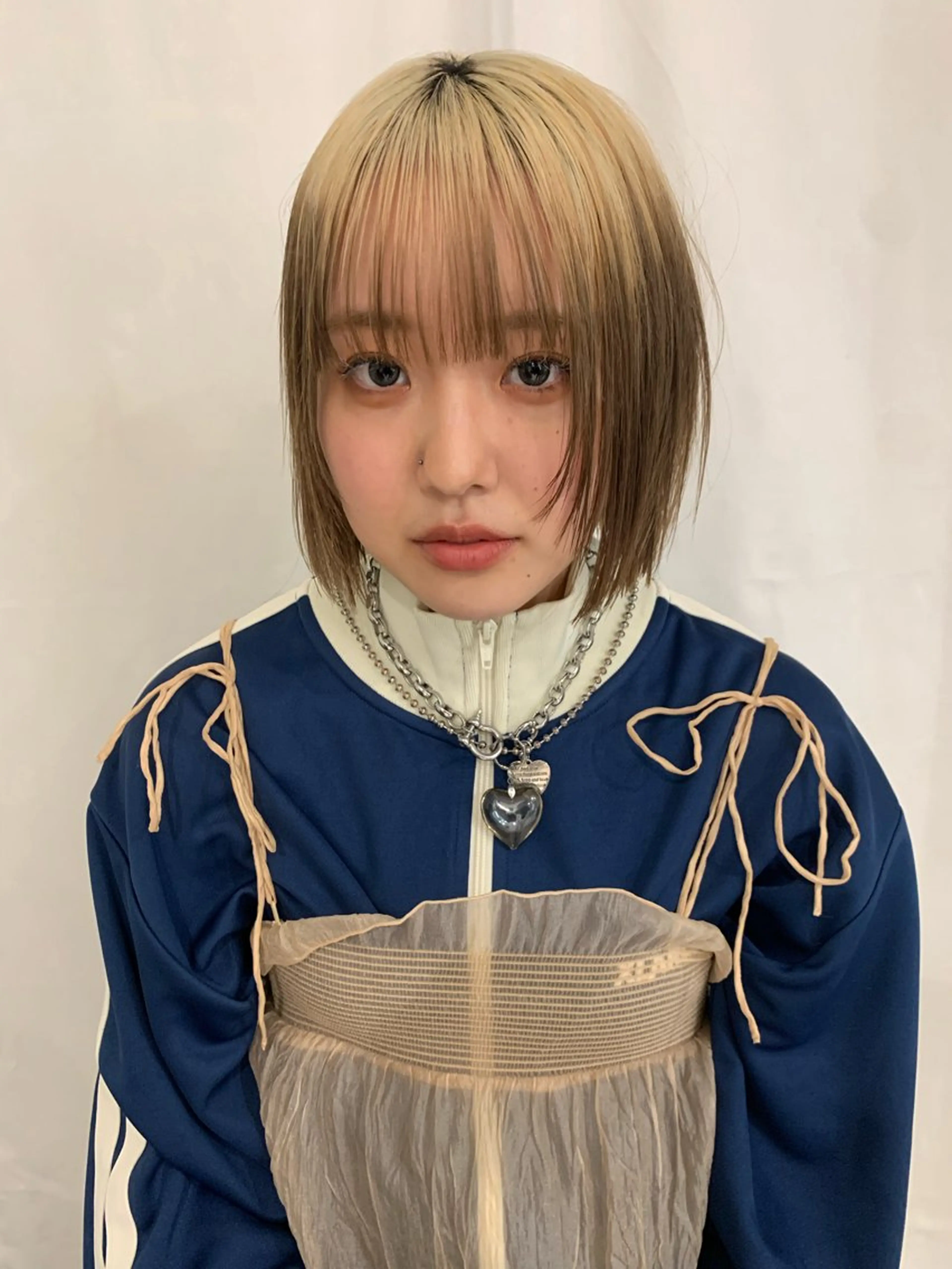 ミディアム 矢澤 明日香のヘアスタイル