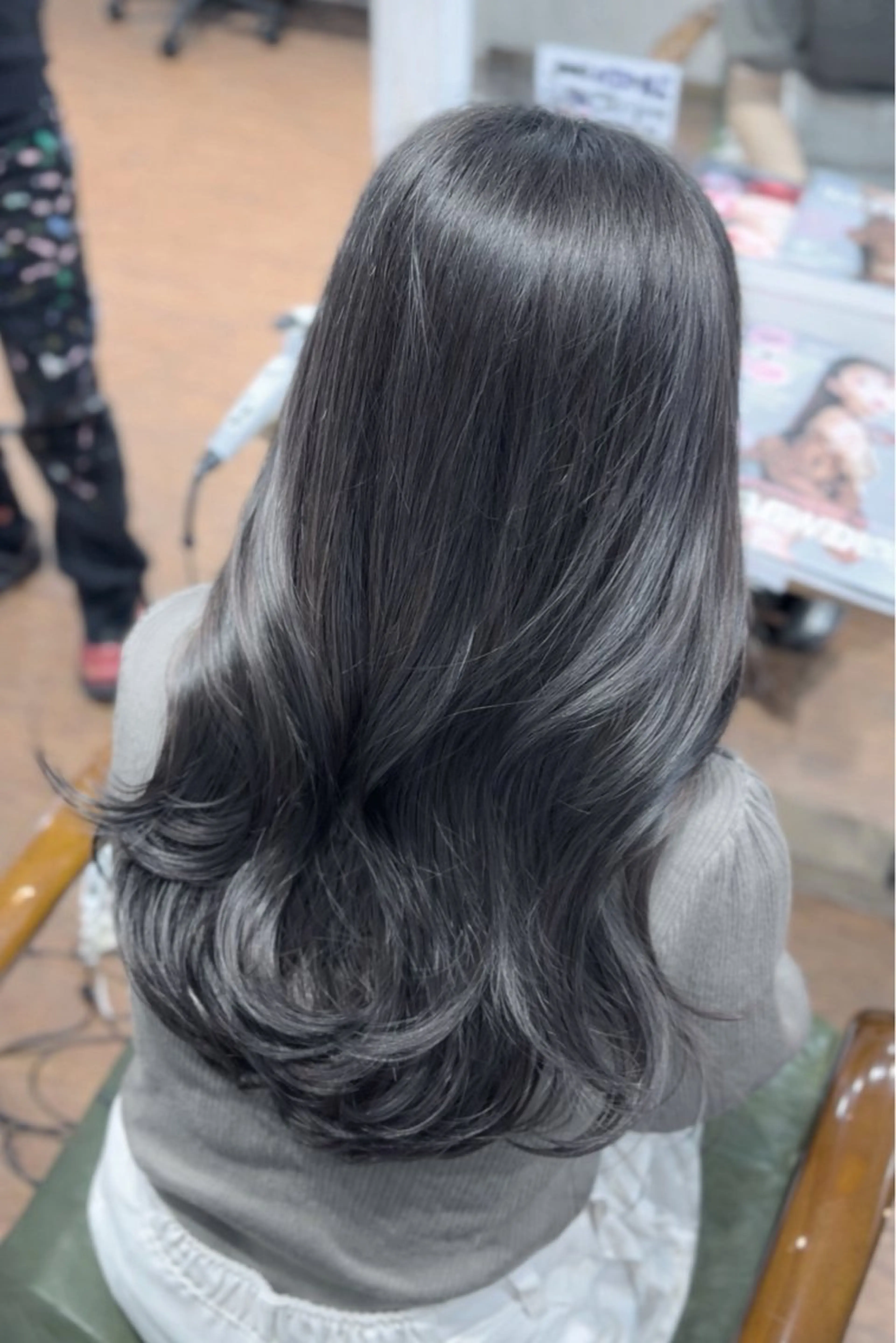 ロング カラー 谷田部 紗和のヘアスタイル