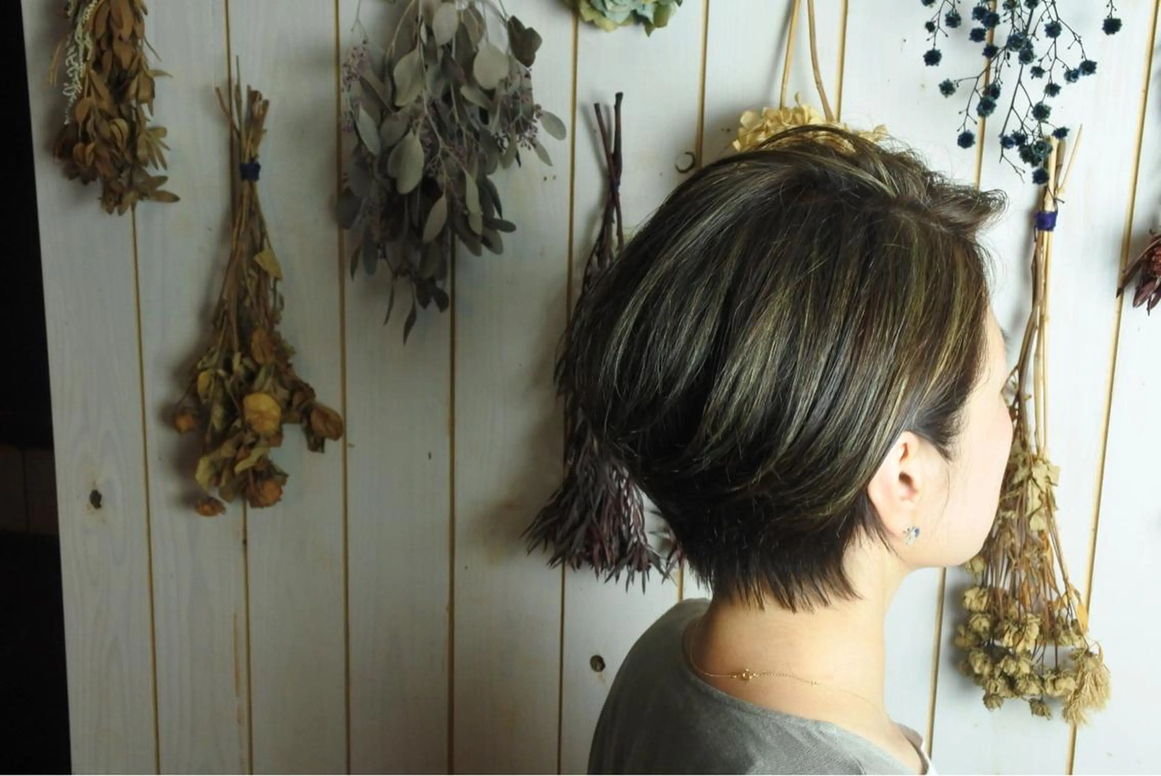 ショート カラー LILIS hair designのヘアスタイル