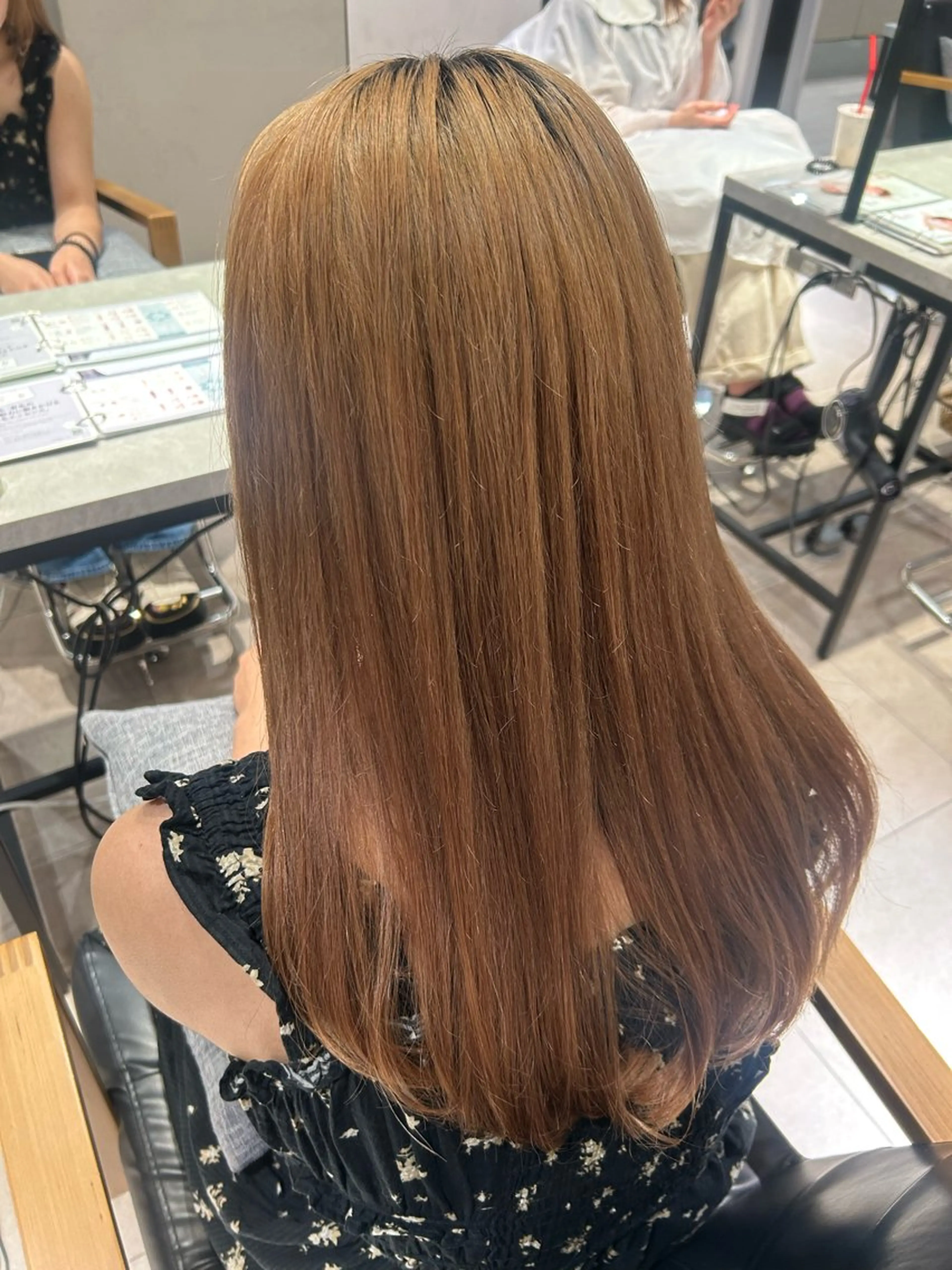 ロング トリートメント ここな Un amiのヘアスタイル
