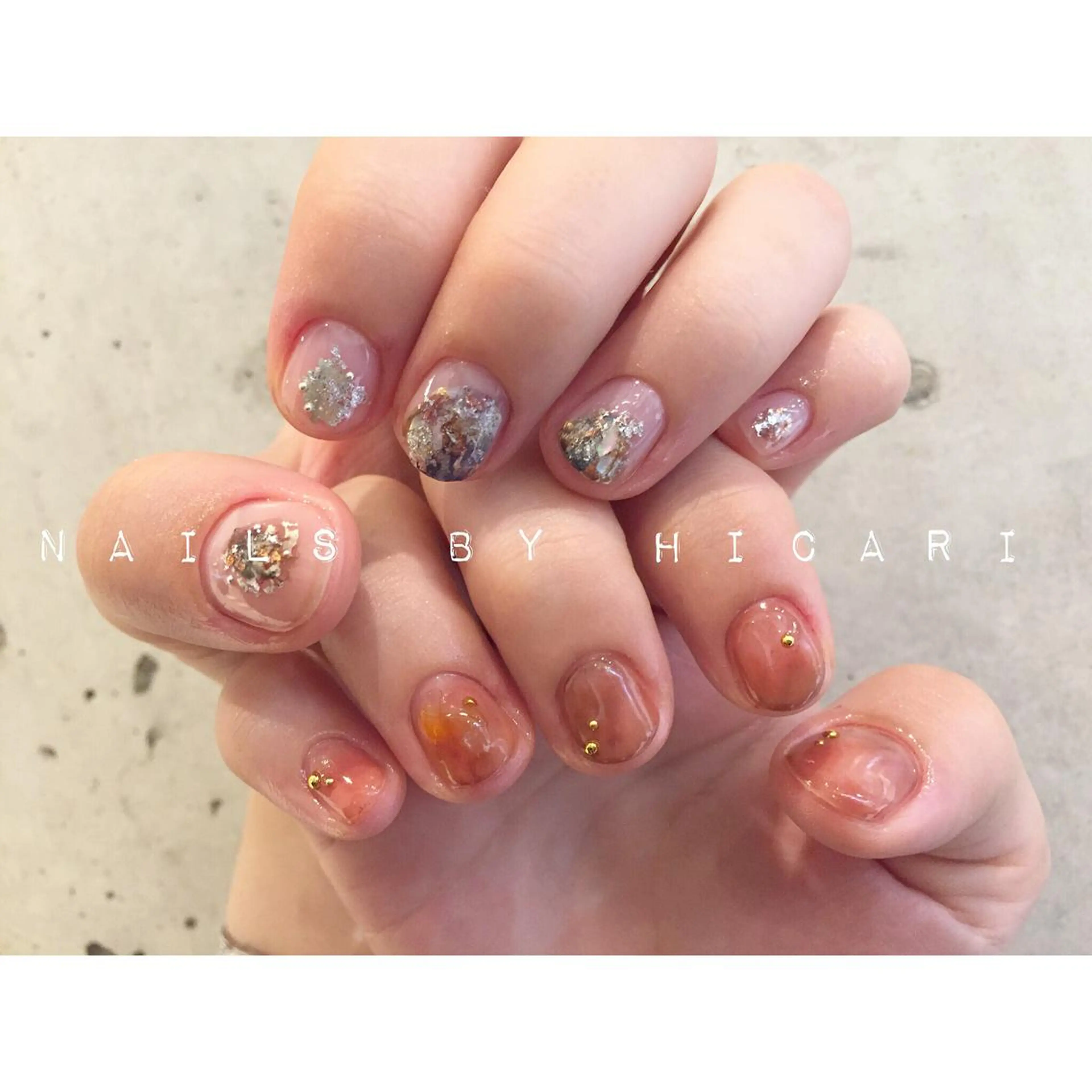 ショート カラー ネイル マツエク・マツパ ジェルネイル ニュアンスネイル パラジェル illum hicariのネイルデザイン