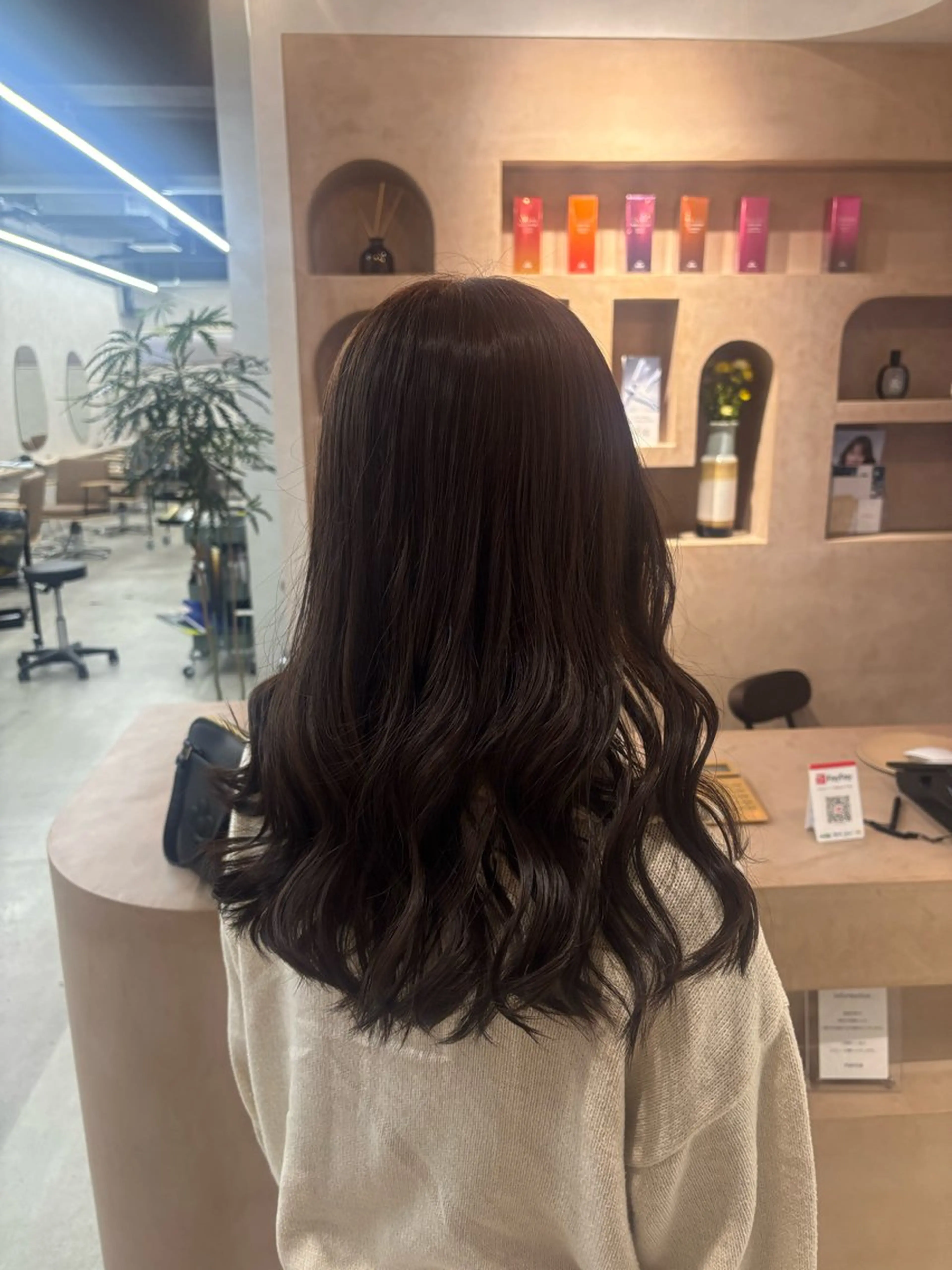 セミロング -YUCCA- ワカナのヘアスタイル