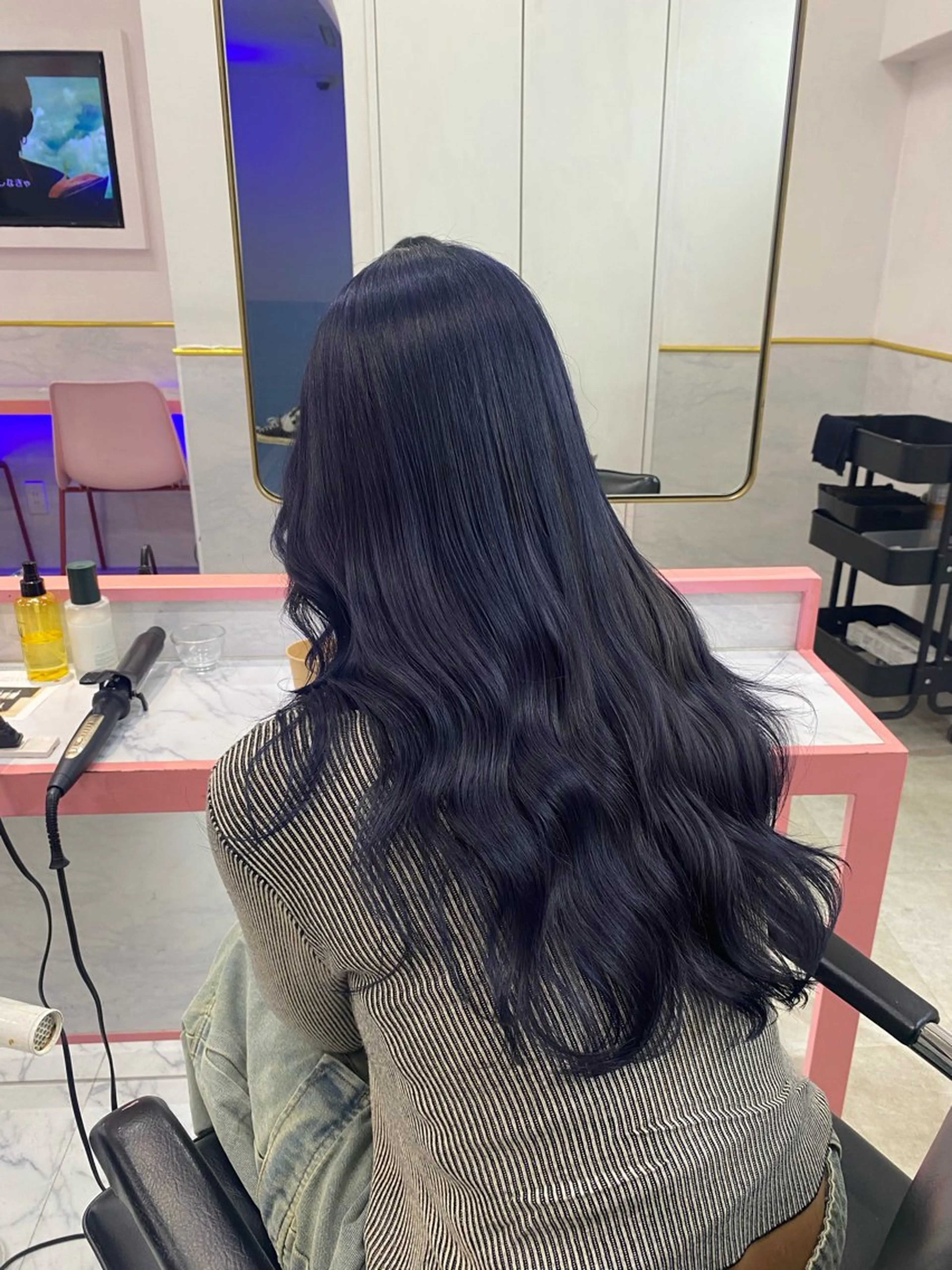 カラー ブリーチ ブルーカラー ブルーラベンダー ラベンダーカラー 楓🦋韓国系レイヤー / 透明感カラー🤍のヘアスタイル