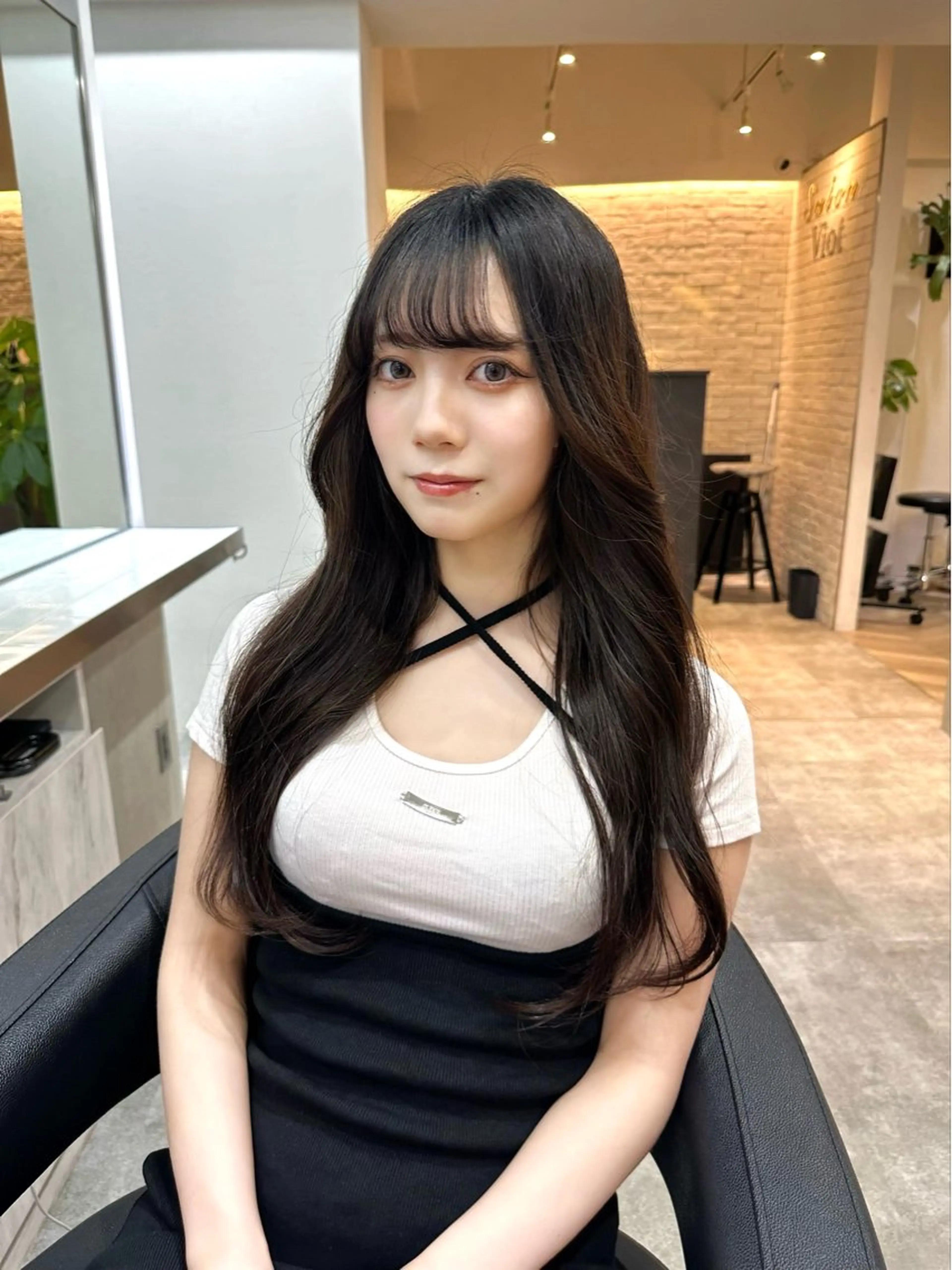 ロング カラー ミディアムレイヤー 添田晃基のヘアスタイル