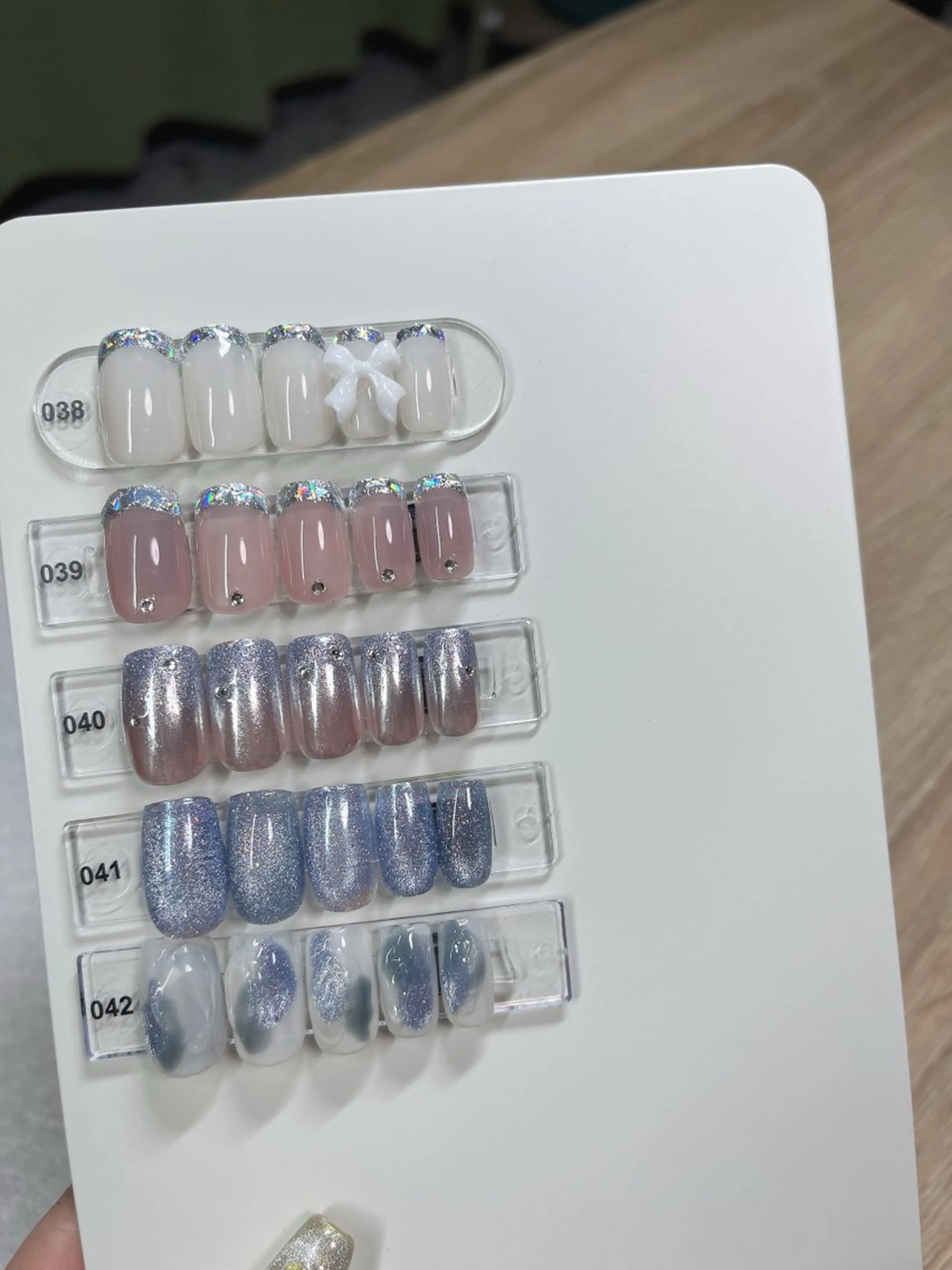 ネイル ジェルネイル グリーン 韓国ネイル マグネットネイル パラジェル ハンドネイル eol. 【エオル】のネイルデザイン