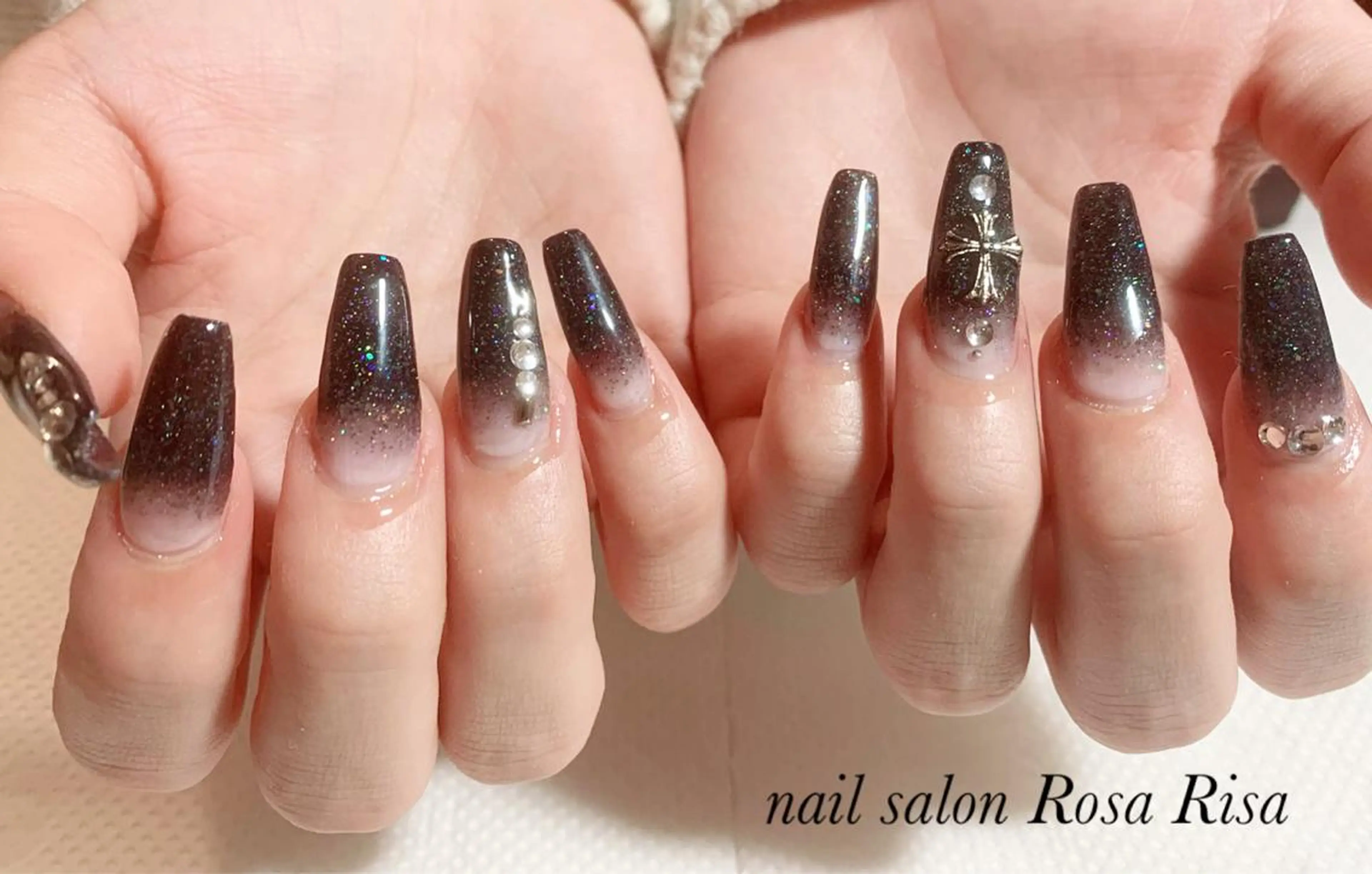 ロング ネイル ロング オーロラネイル ロングネイル ネイルスタジオ シェイクユアハンズのネイルデザイン