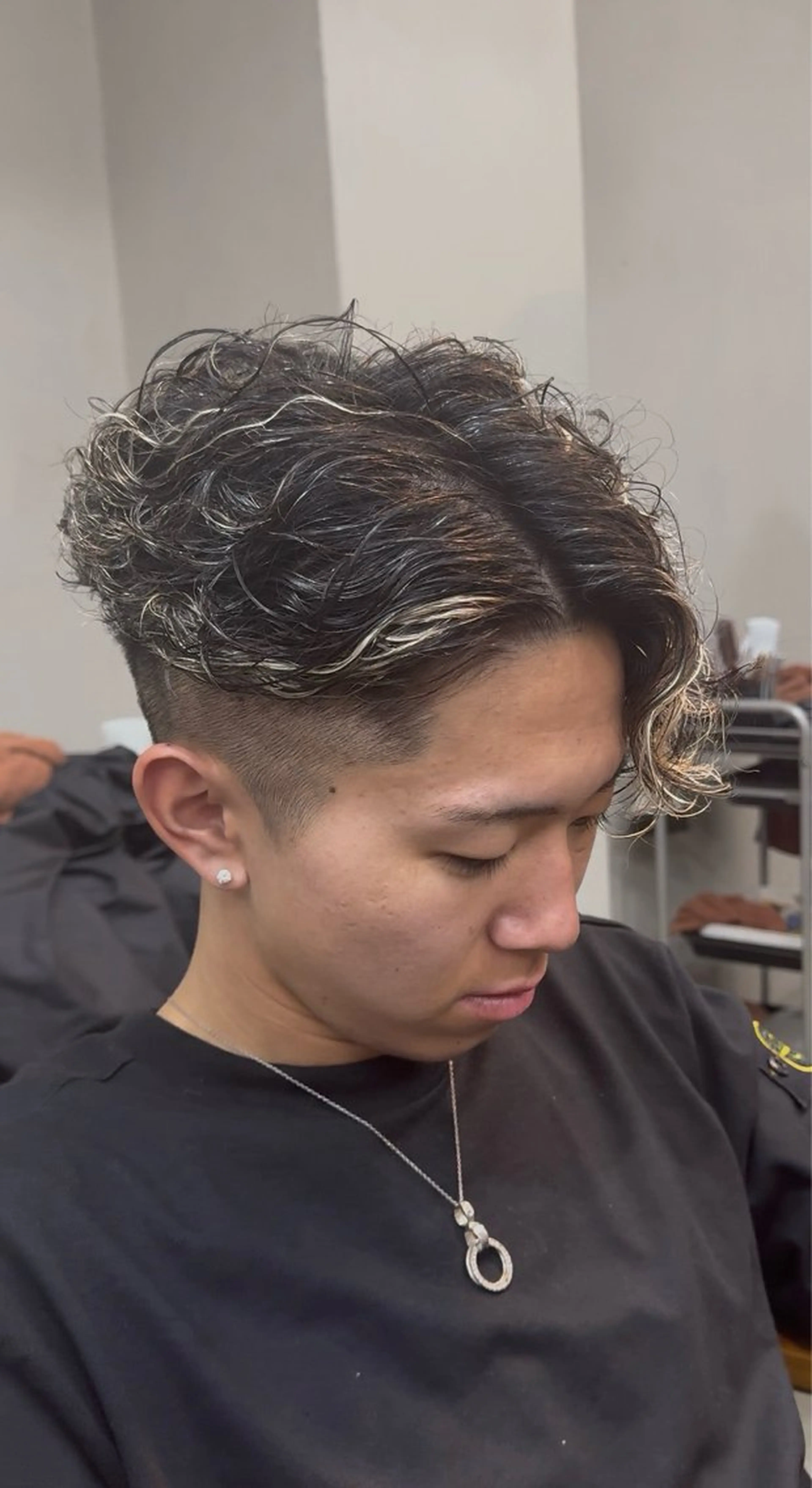 メンズ センターパート 吉井 勇人のヘアスタイル