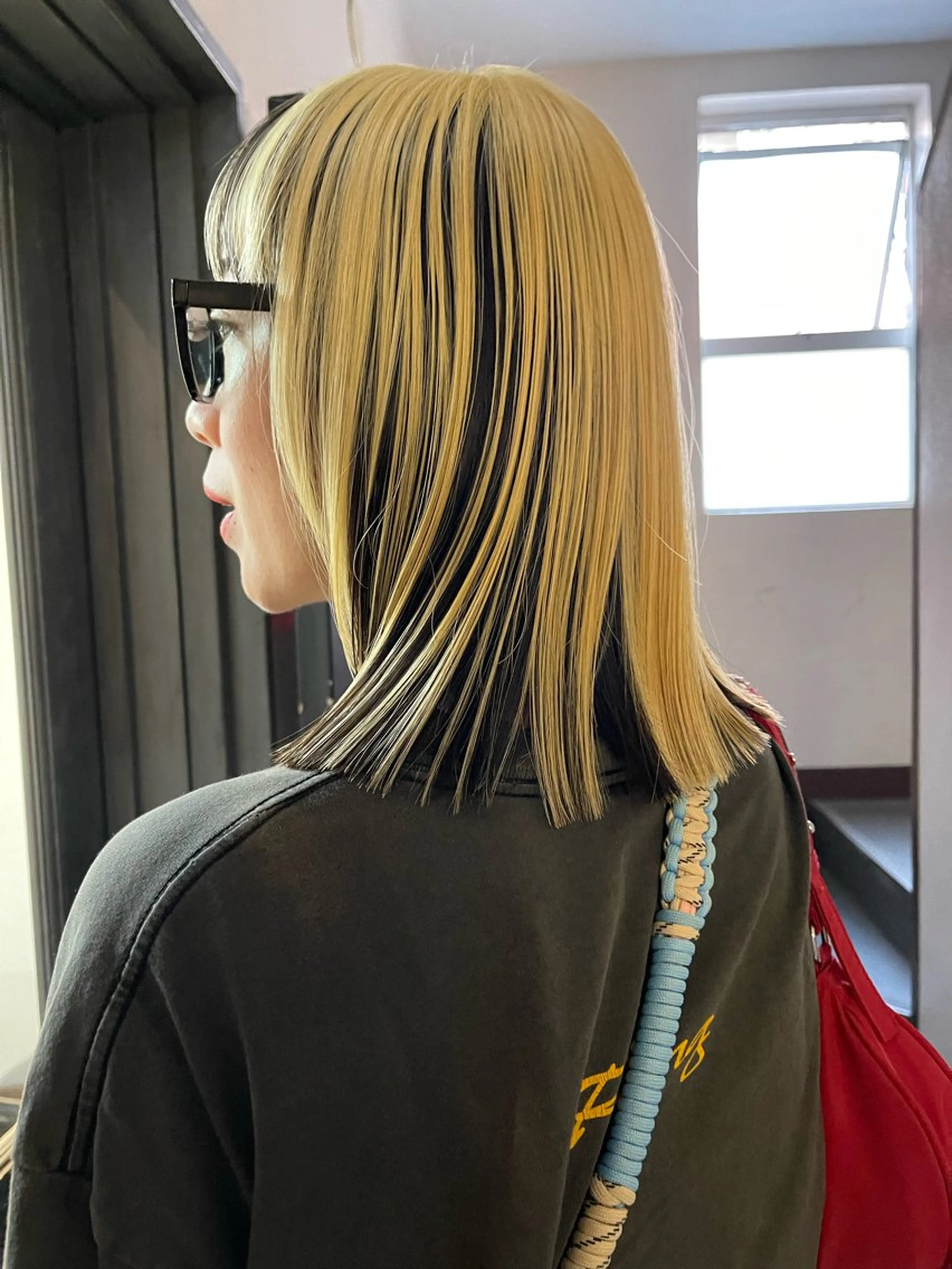 セミロング カラー カット ヘアカラー トリートメント ヘアセット 安部佑哉/ハイトーン /レイヤー/ブリーチのヘアスタイル