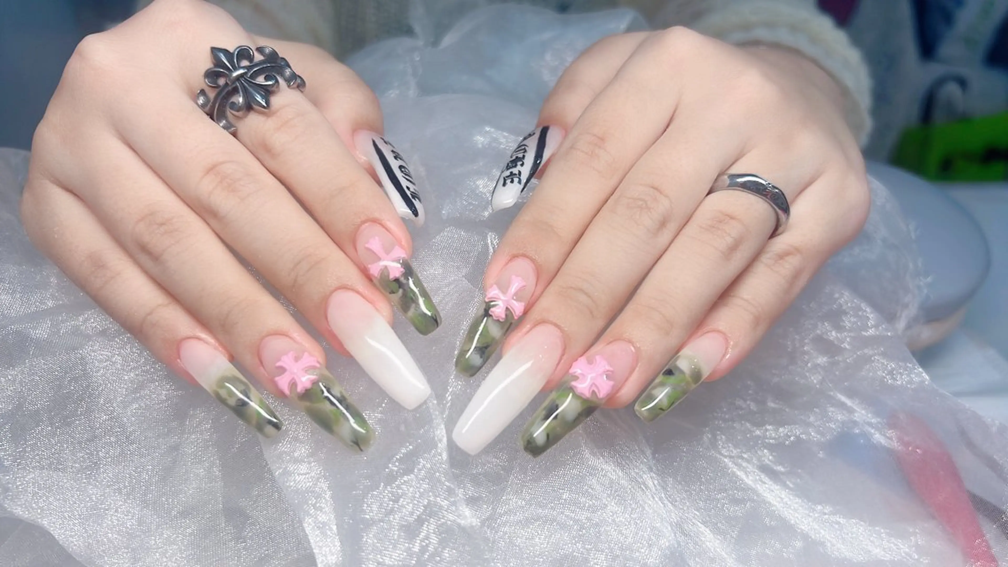 ネイル ネイルサロン yunaのネイルデザイン