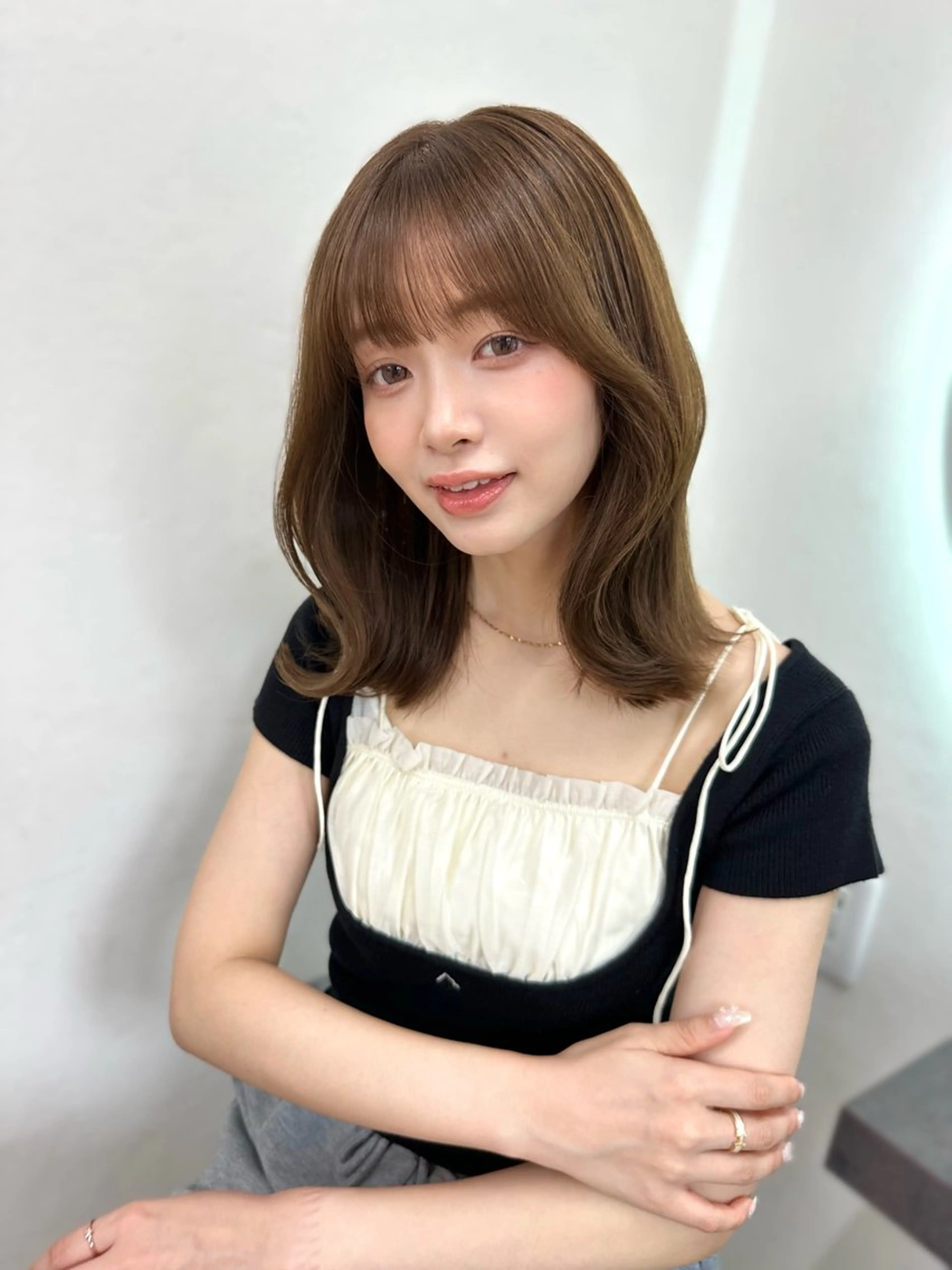 ミディアム カラー ブリーチ 透明感カラー ダブルカラー ブリーチなしカラー 盛れる顔周り /透明感/かりん🎀のヘアスタイル