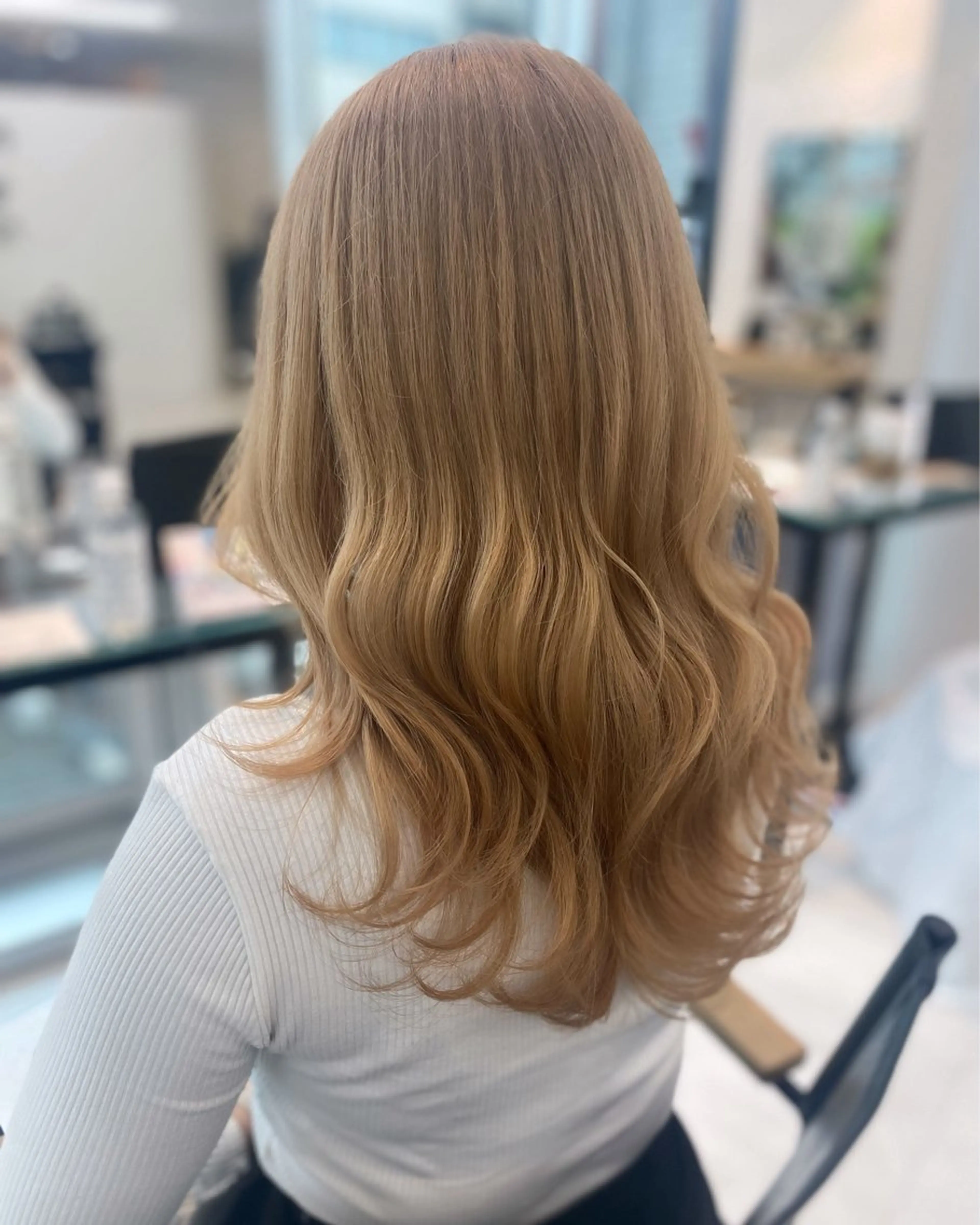 セミロング カラー ブリーチ ヘアカラー ETOWA（エトワ） nozomiのヘアスタイル