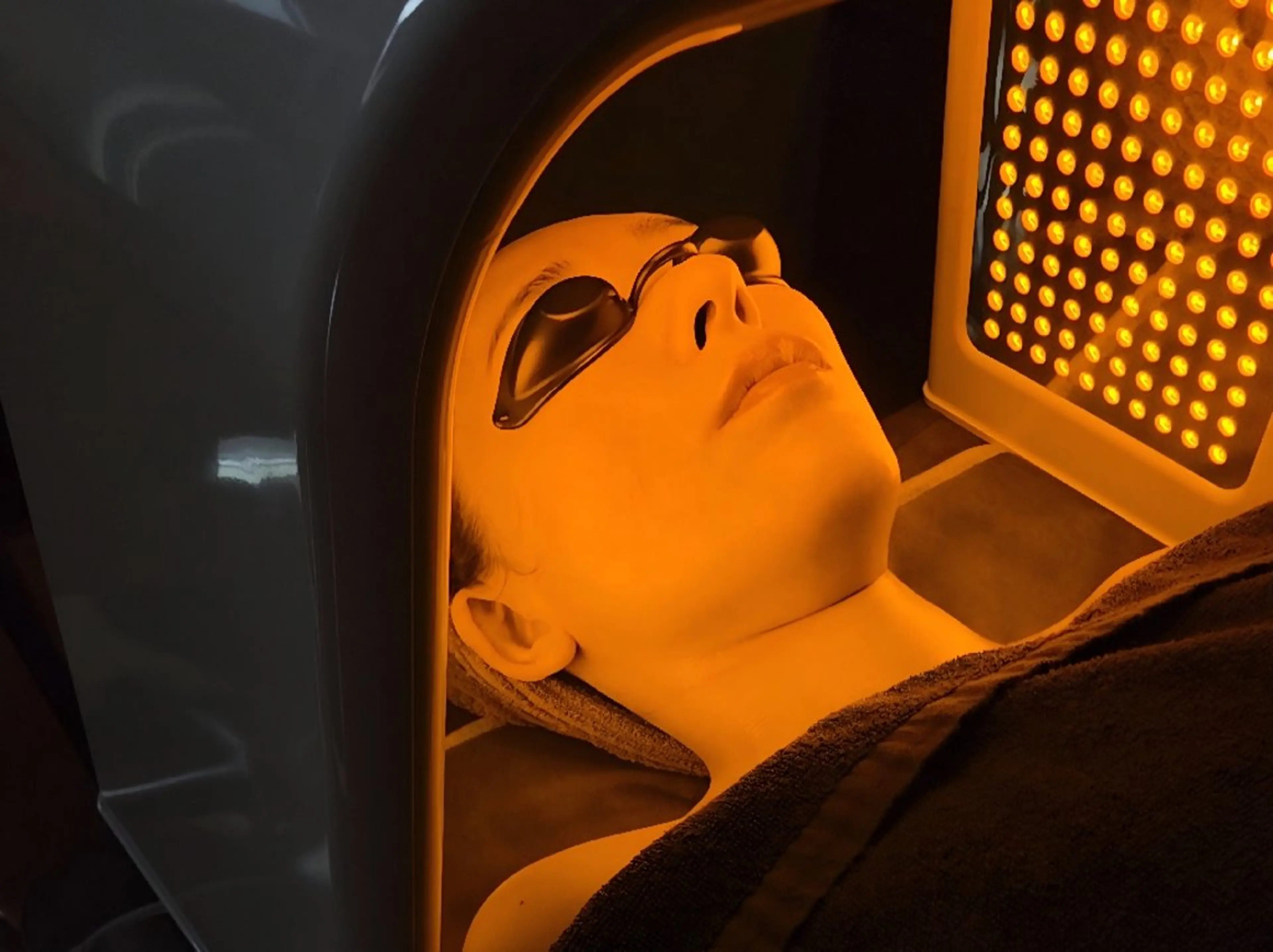 【当日予約限定】LEDスキンリペア30分（ニキビ特化）の写真