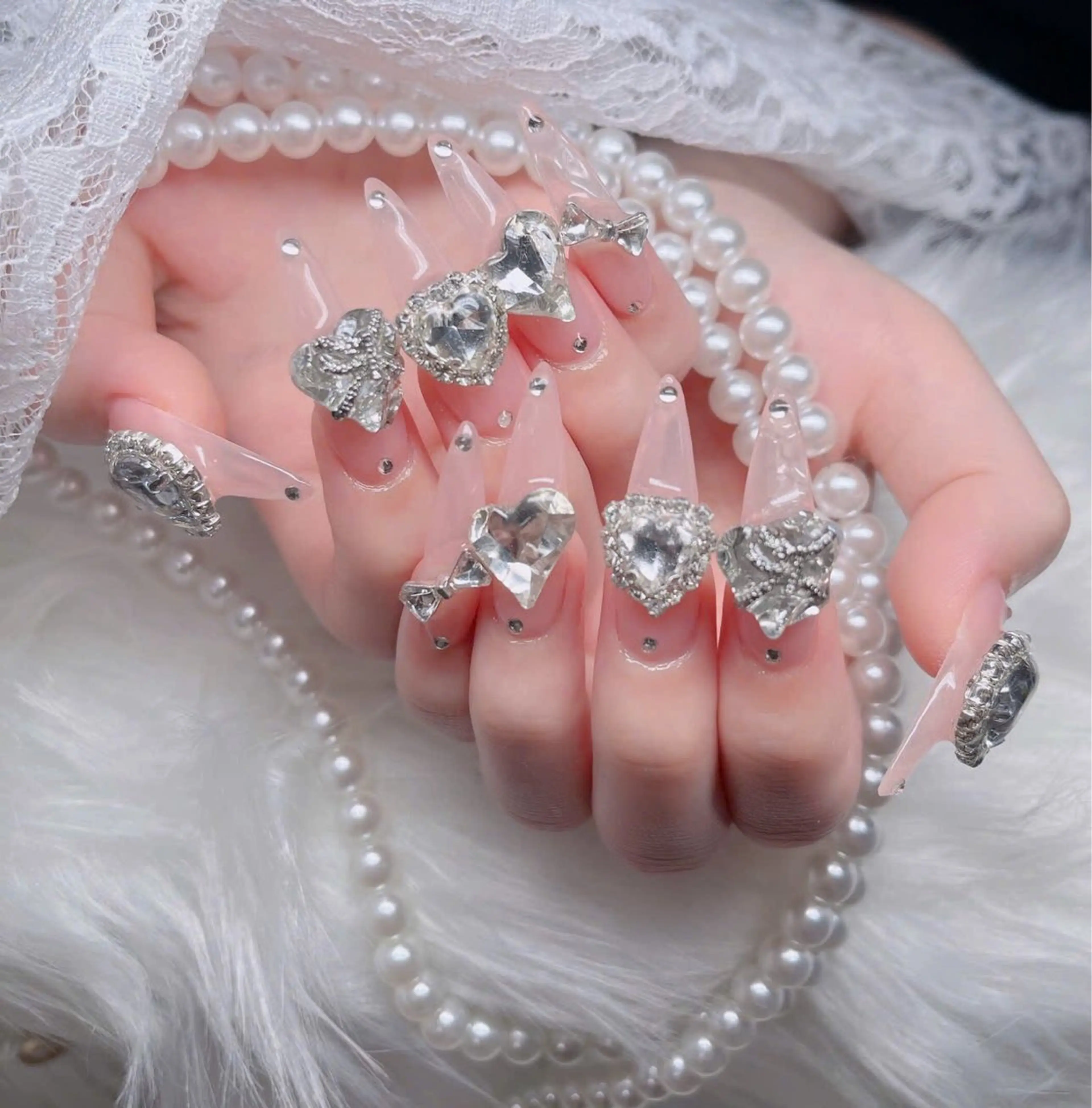 ネイル フレンチネイル ジェルネイル ハロウィン キラキラネイル 韓国ネイル H.baby Nail Salonのネイルデザイン