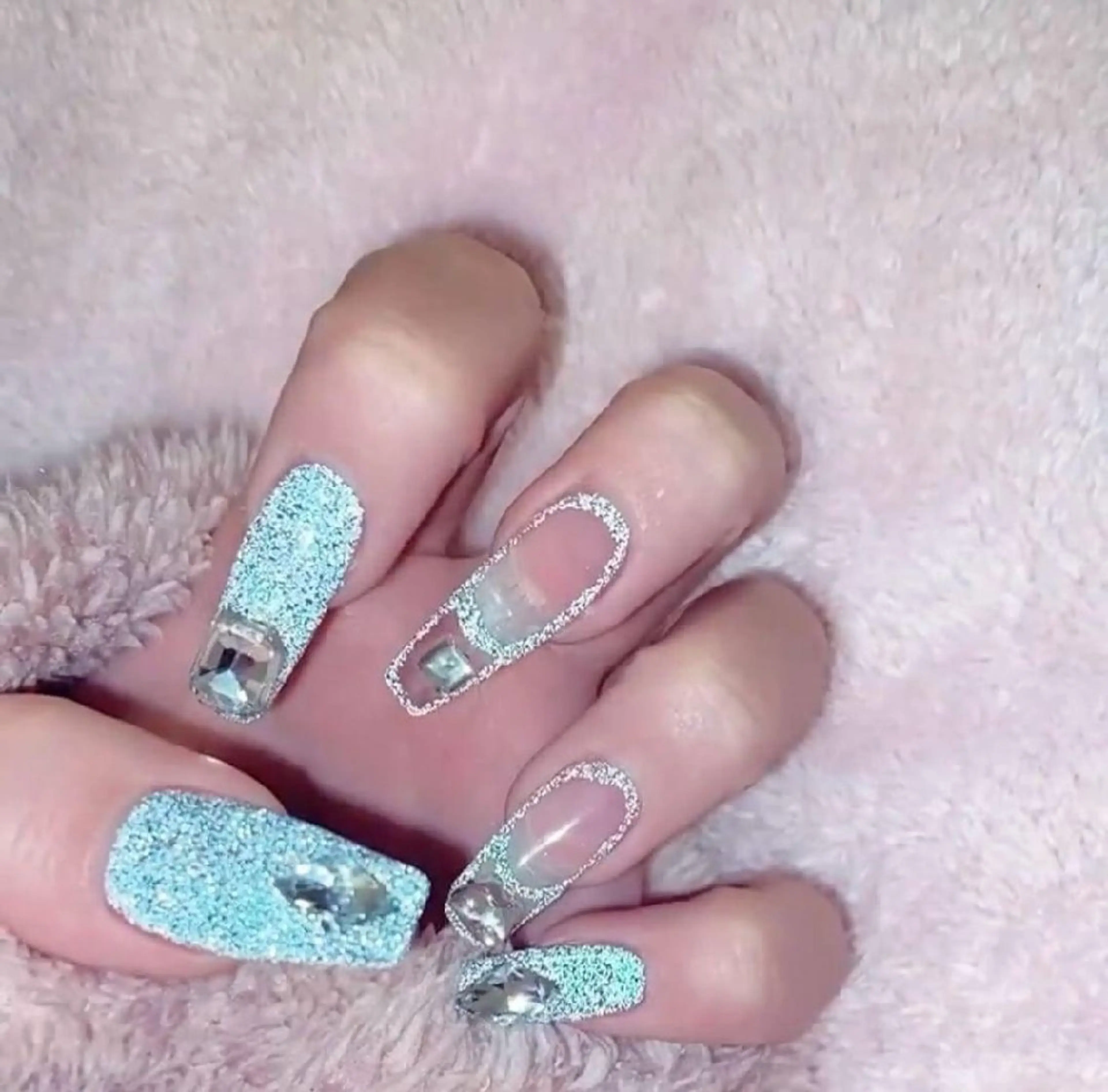 ネイル 8appy ARTstudioのネイルデザイン