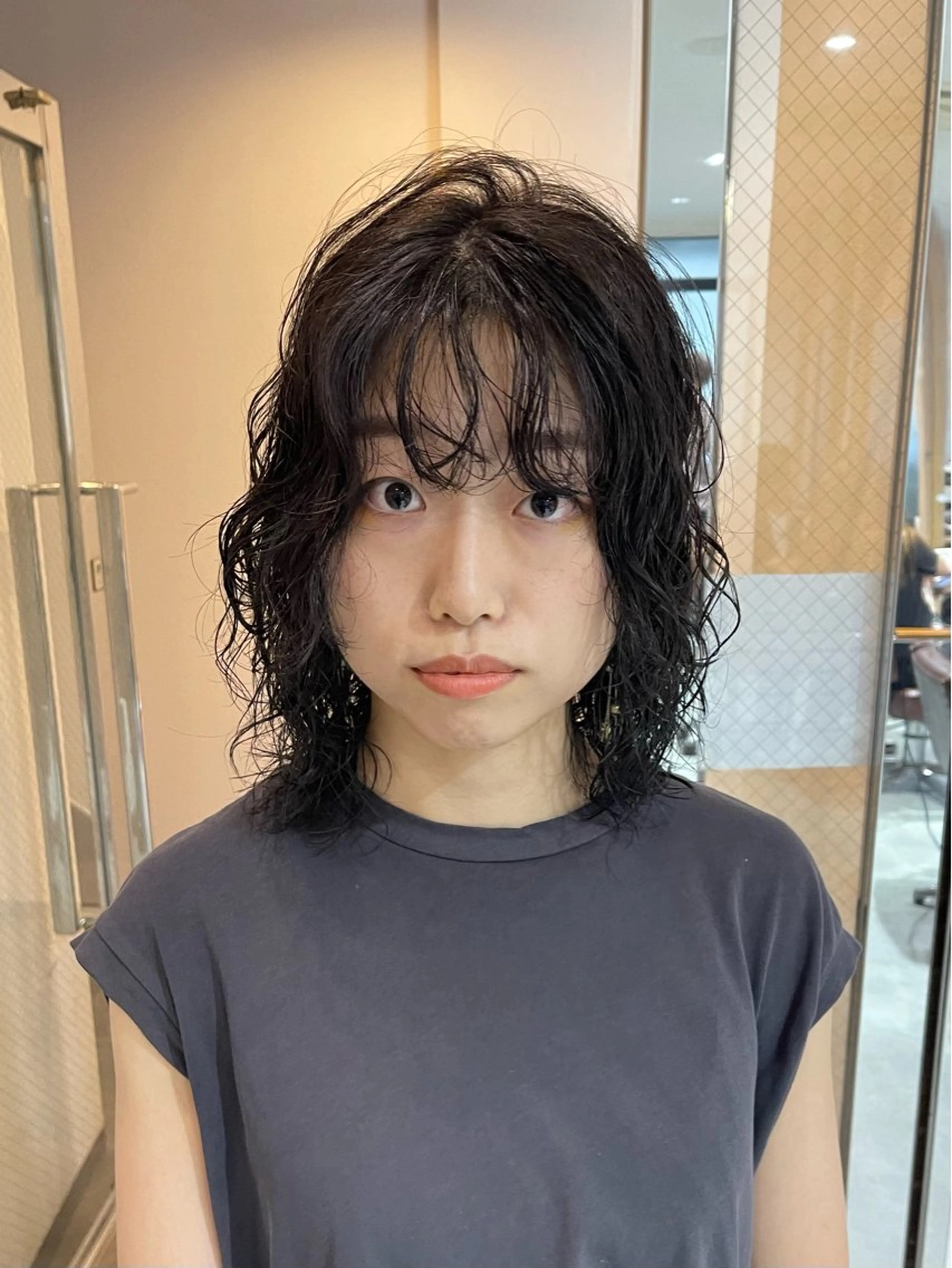 ミディアム パーマ ミディアムパーマ くせ毛 江藤貴基 レイヤー カット【駅徒歩⑥歩】のヘアスタイル